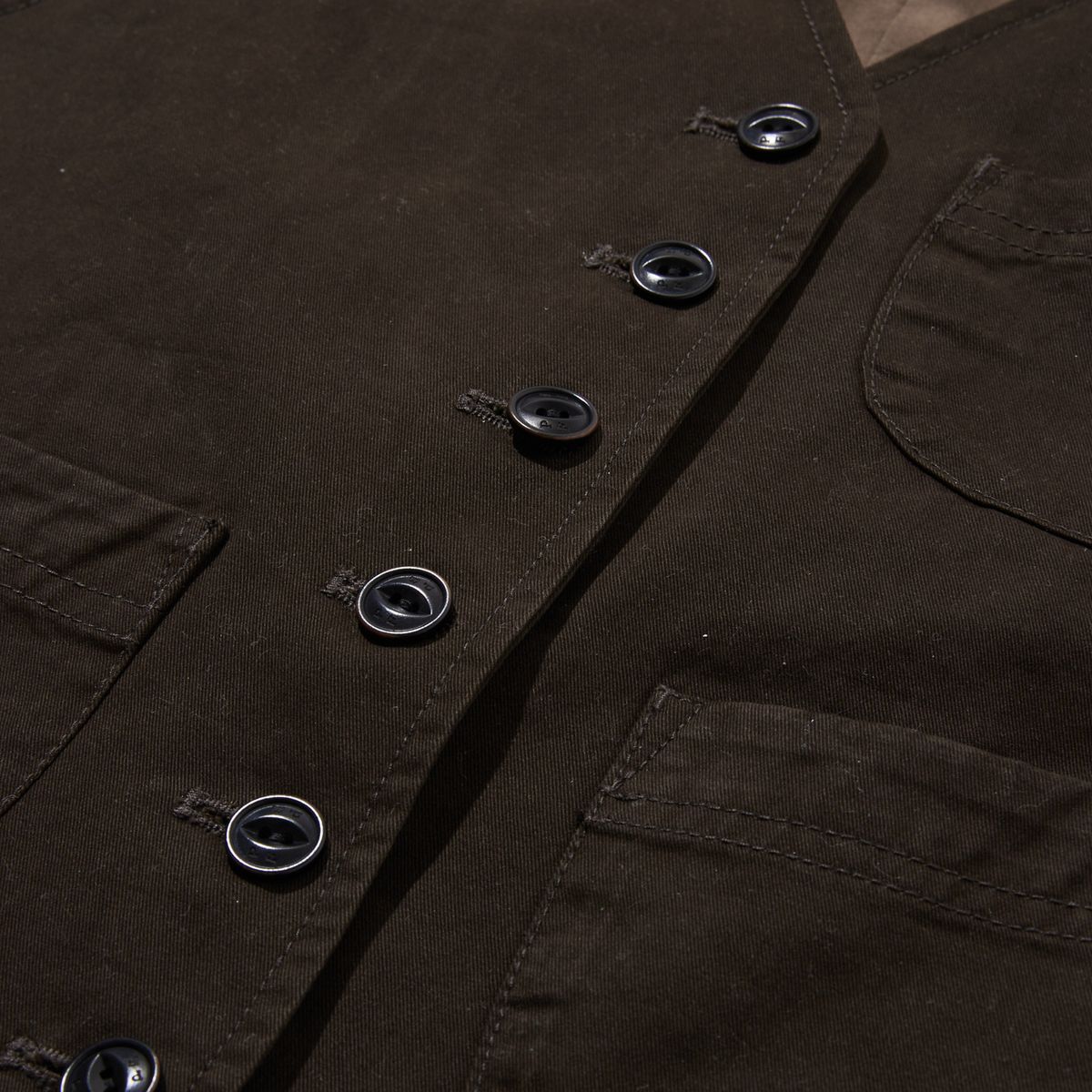 펜필드(PENFIELD) 우먼즈 시그니처 페이디드 코튼 메디발 베스트 브라운_FR2WV03F