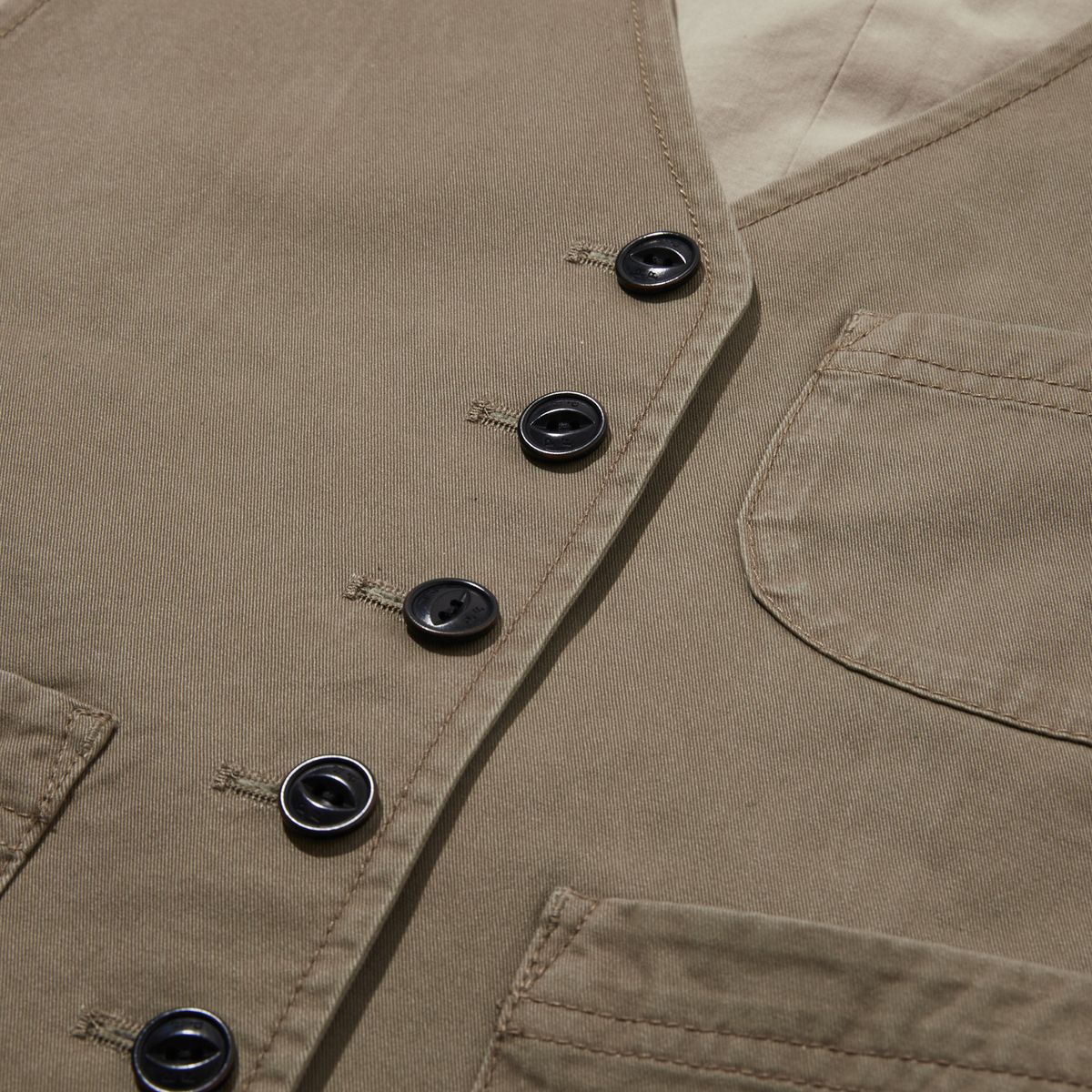 펜필드(PENFIELD) 우먼즈 시그니처 페이디드 코튼 메디발 베스트 베이지_FR2WV01F