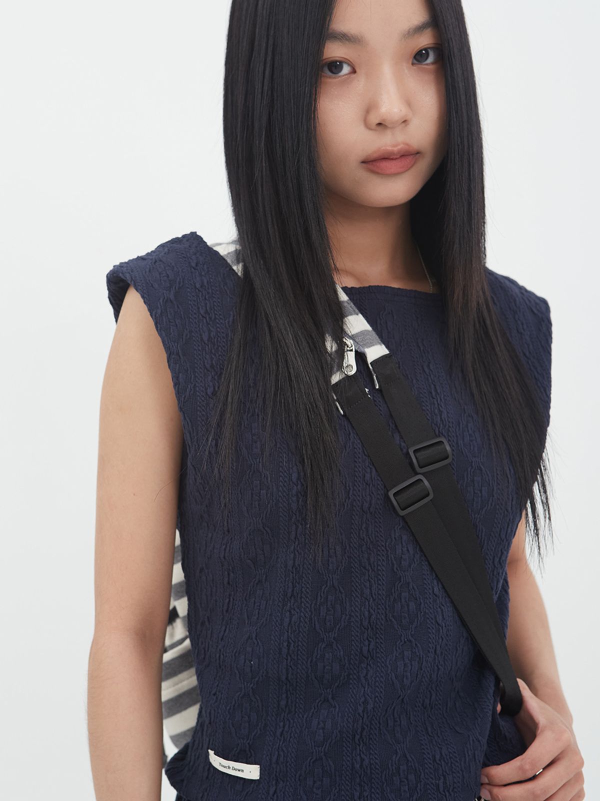 무음(MUWM) 네스트 슬링 백팩 Nest Sling Backpack (Gray Stripe)