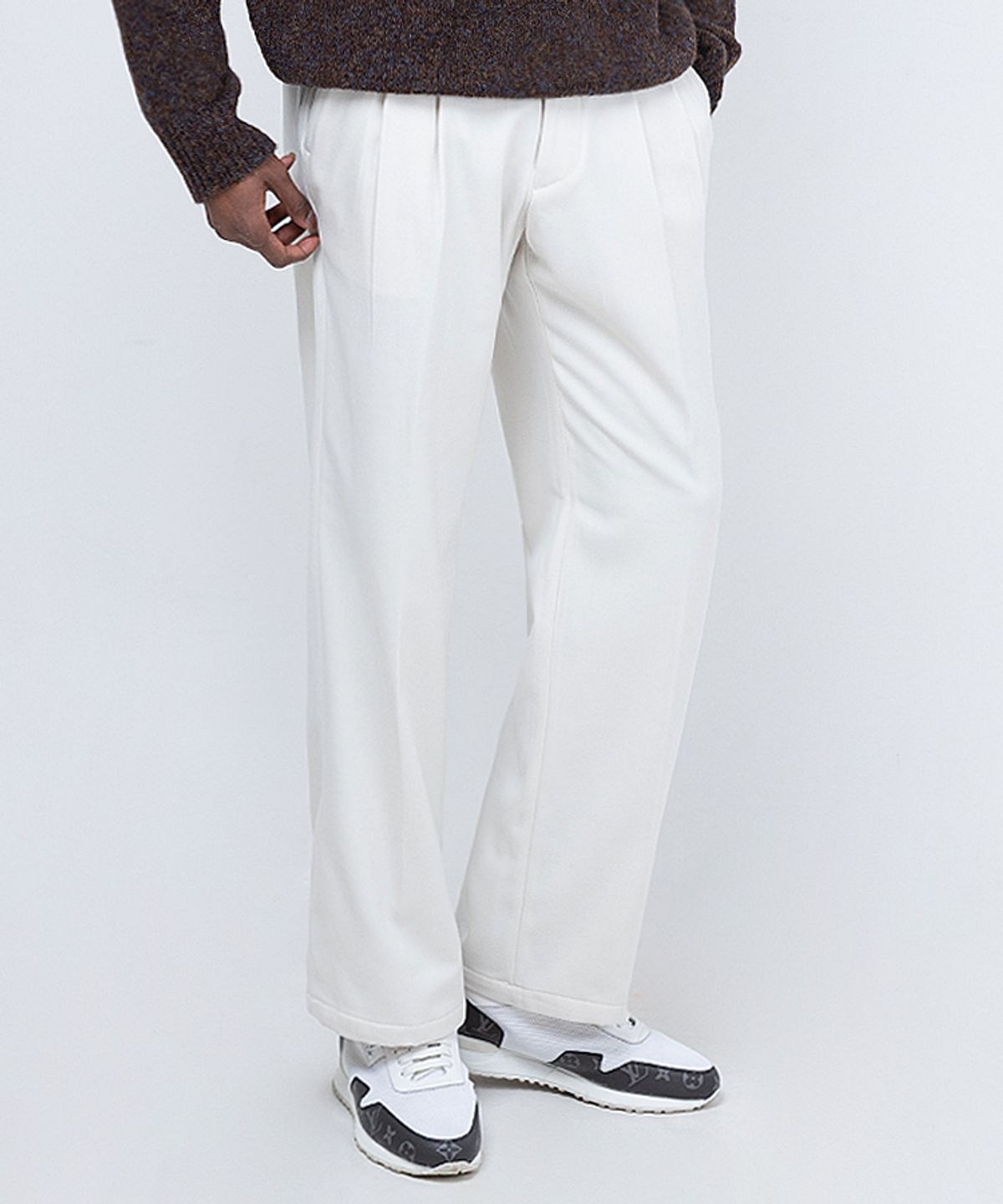 스트라이크(STRIKE) 엘리건트 더블 플리츠 와이드 팬츠 Elegant Double-Pleated Wide Trousers (IVORY)