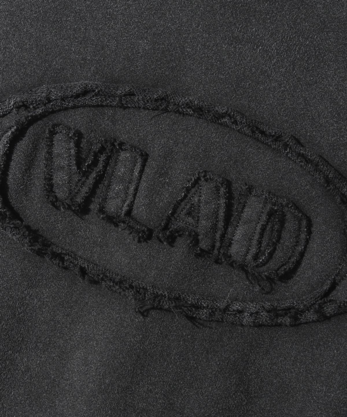 디미트리블랙(DIMITRI BLACK) VLAD 컷오프 아플리케 맨투맨 티셔츠_차콜