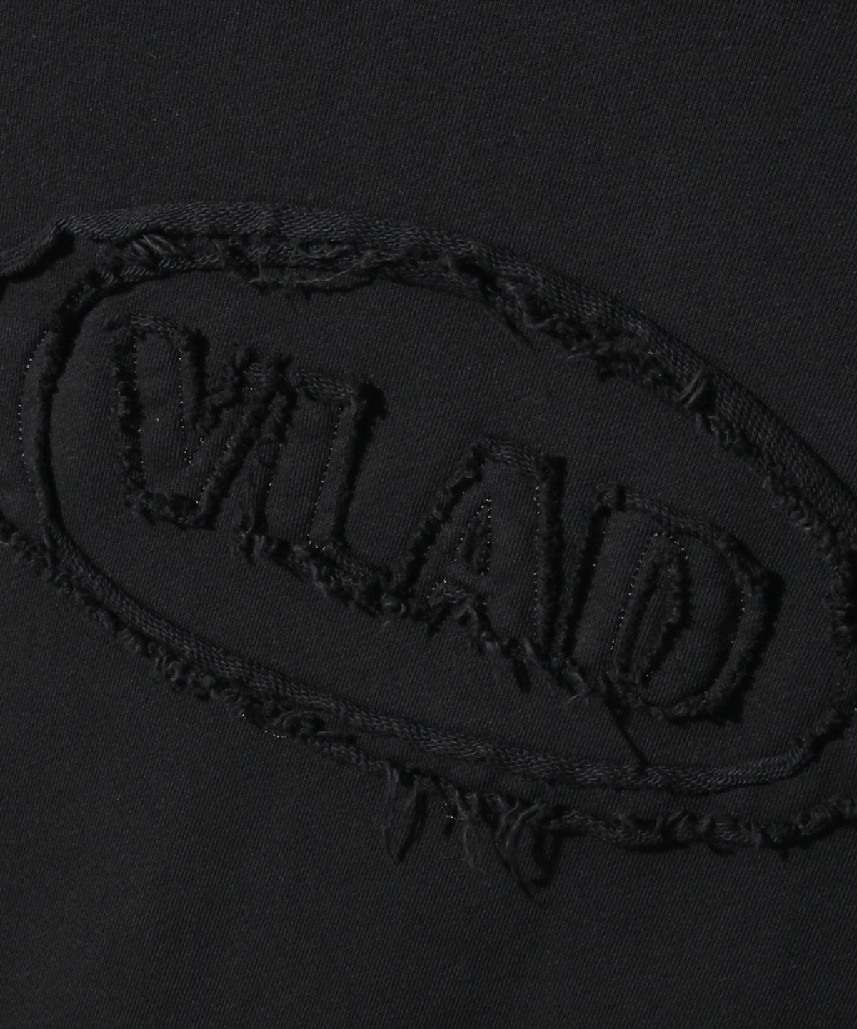 디미트리블랙(DIMITRI BLACK) VLAD 컷오프 아플리케 후드 티셔츠_블랙