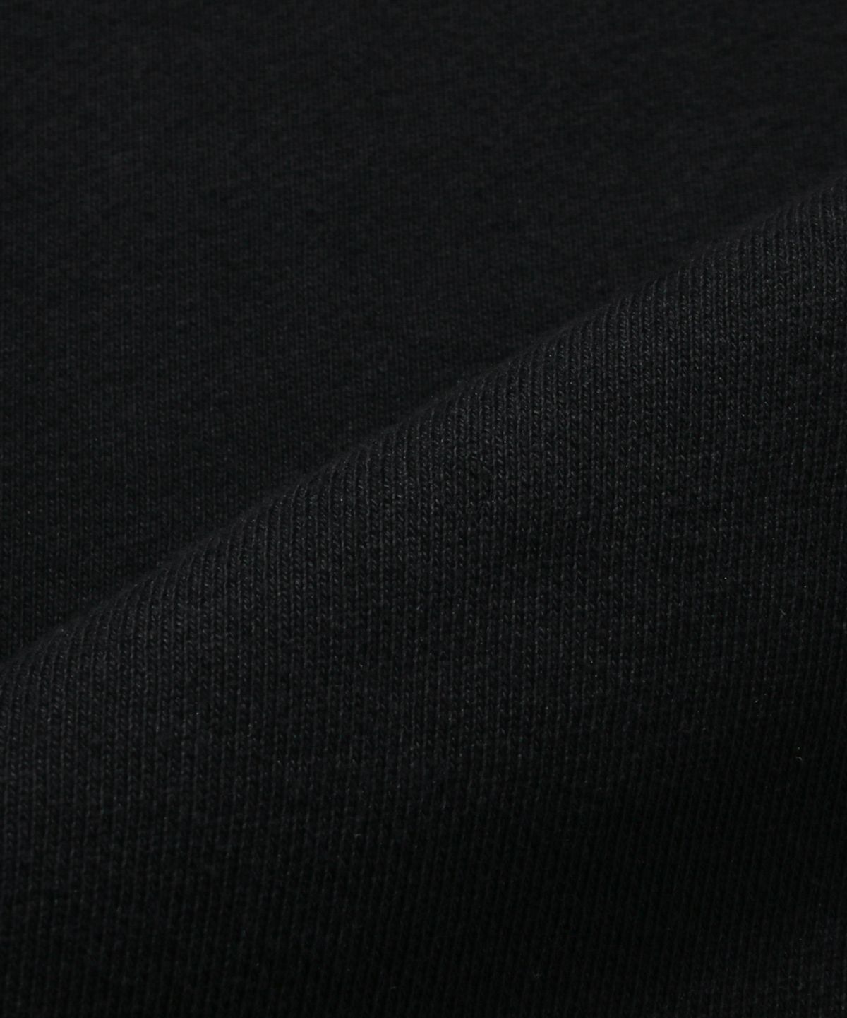 디미트리블랙(DIMITRI BLACK) VLAD 컷오프 아플리케 후드 티셔츠_블랙
