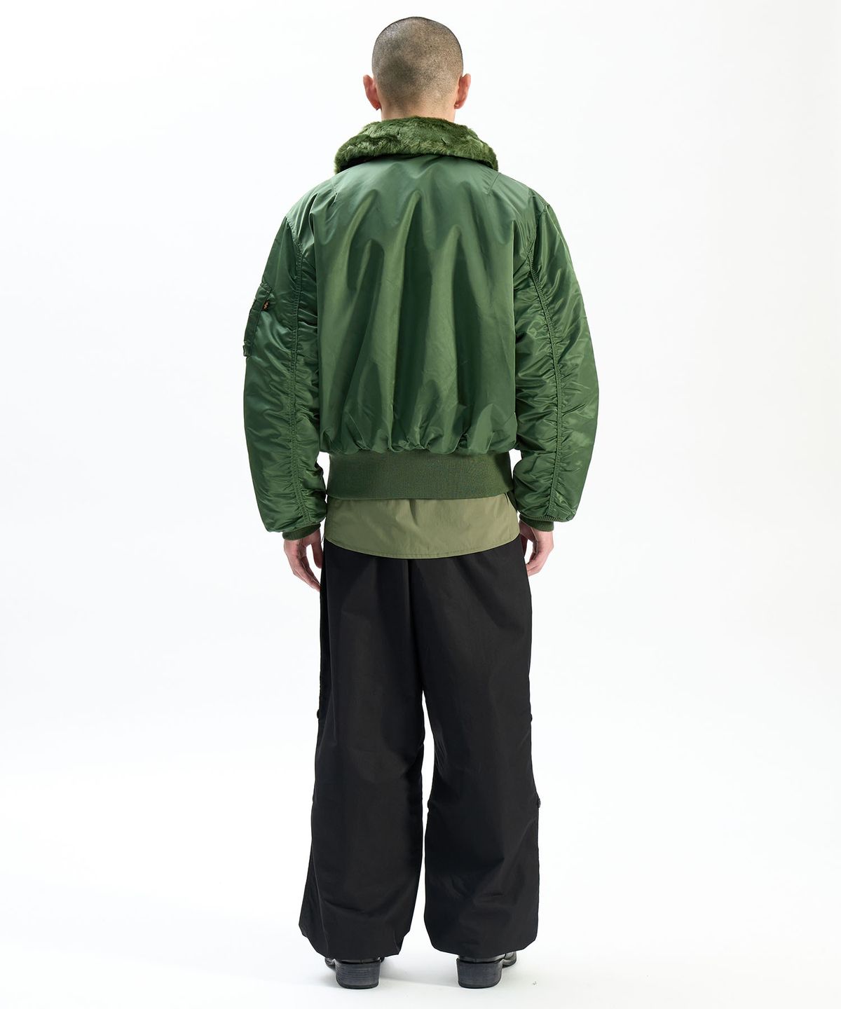 알파 인더스트리(ALPHA INDUSTRIES) B-15 헤리티지 핏 플라이트 자켓 세이지