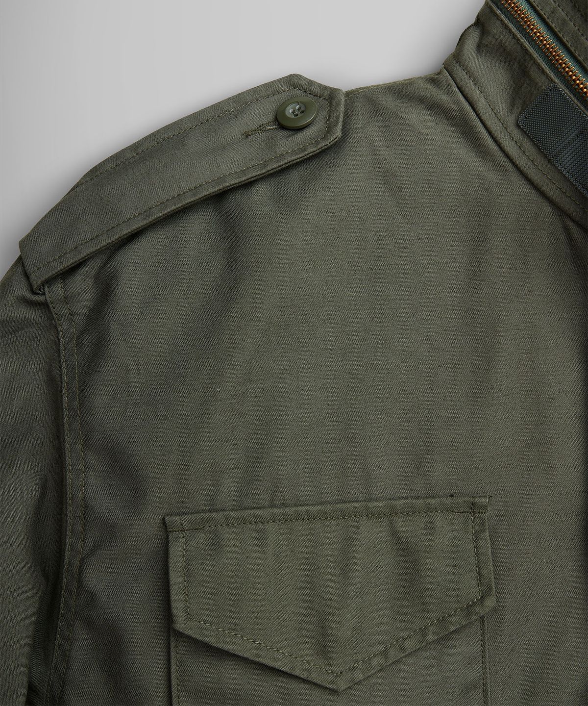 알파 인더스트리(ALPHA INDUSTRIES) M-65 필드 코트 올리브