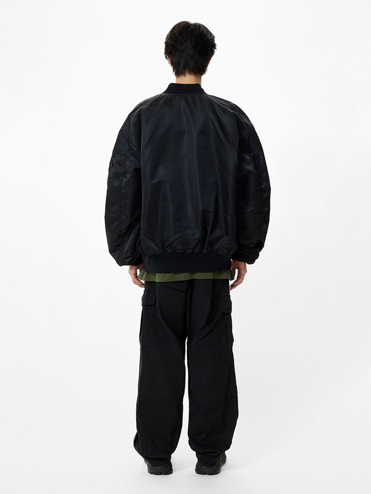 알파 인더스트리(ALPHA INDUSTRIES) L-2B 모드 GEN II 플라이트 자켓 블랙