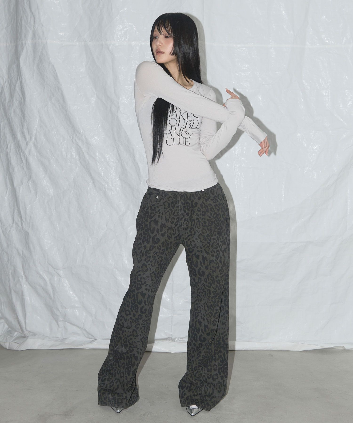 【FANCY CLUB】韓国人気/送料関税込★LEOPARD BOOTS CUT PANTS★ レオパード 韓国 FANCY CLUB(ファンシークラブ) - 海外通販のBUYMA