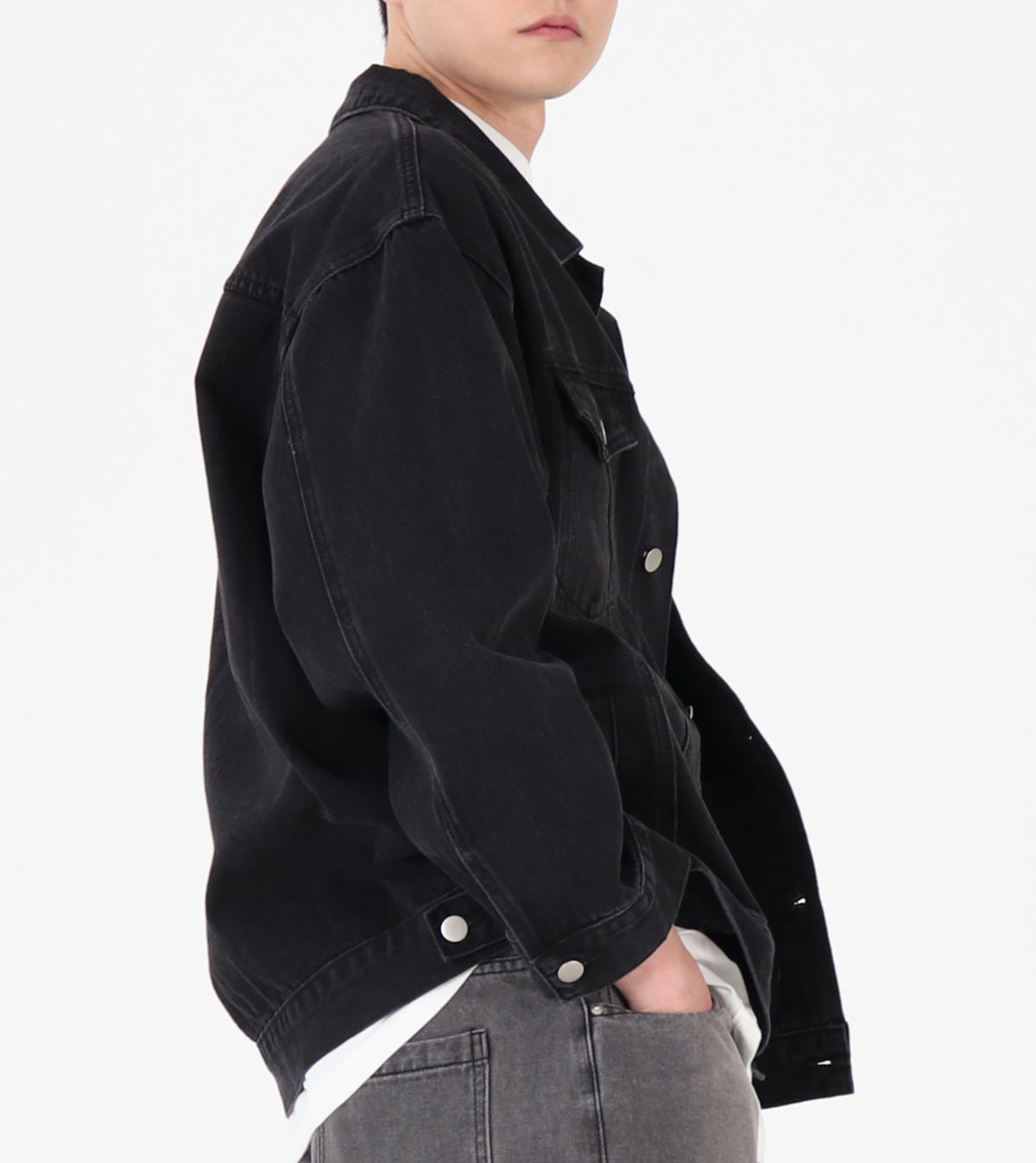 버튼서울(BUTTON SEOUL) 오버핏 워시드 빈티지 데님자켓 (블랙)