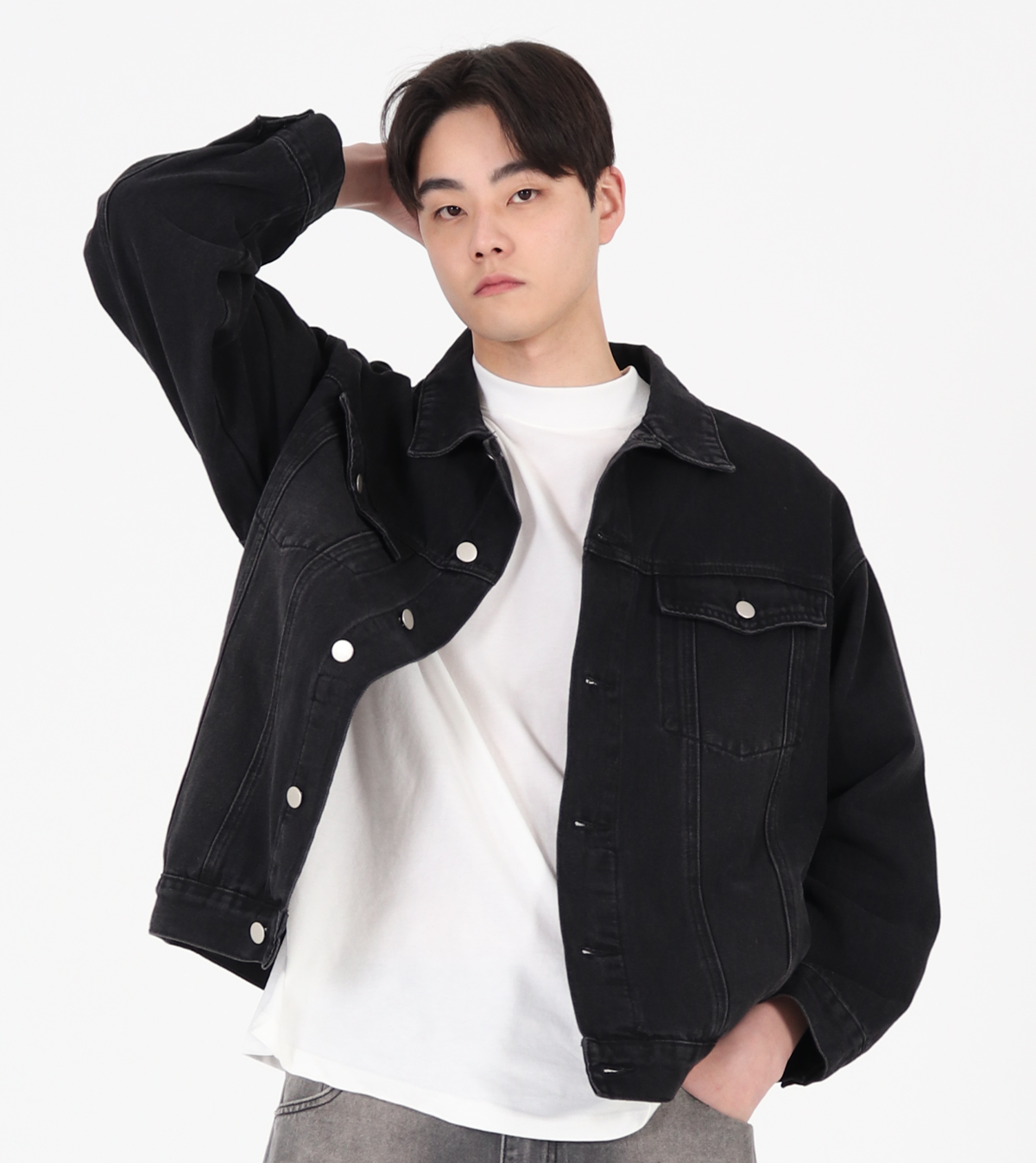 버튼서울(BUTTON SEOUL) 오버핏 워시드 빈티지 데님자켓 (블랙)
