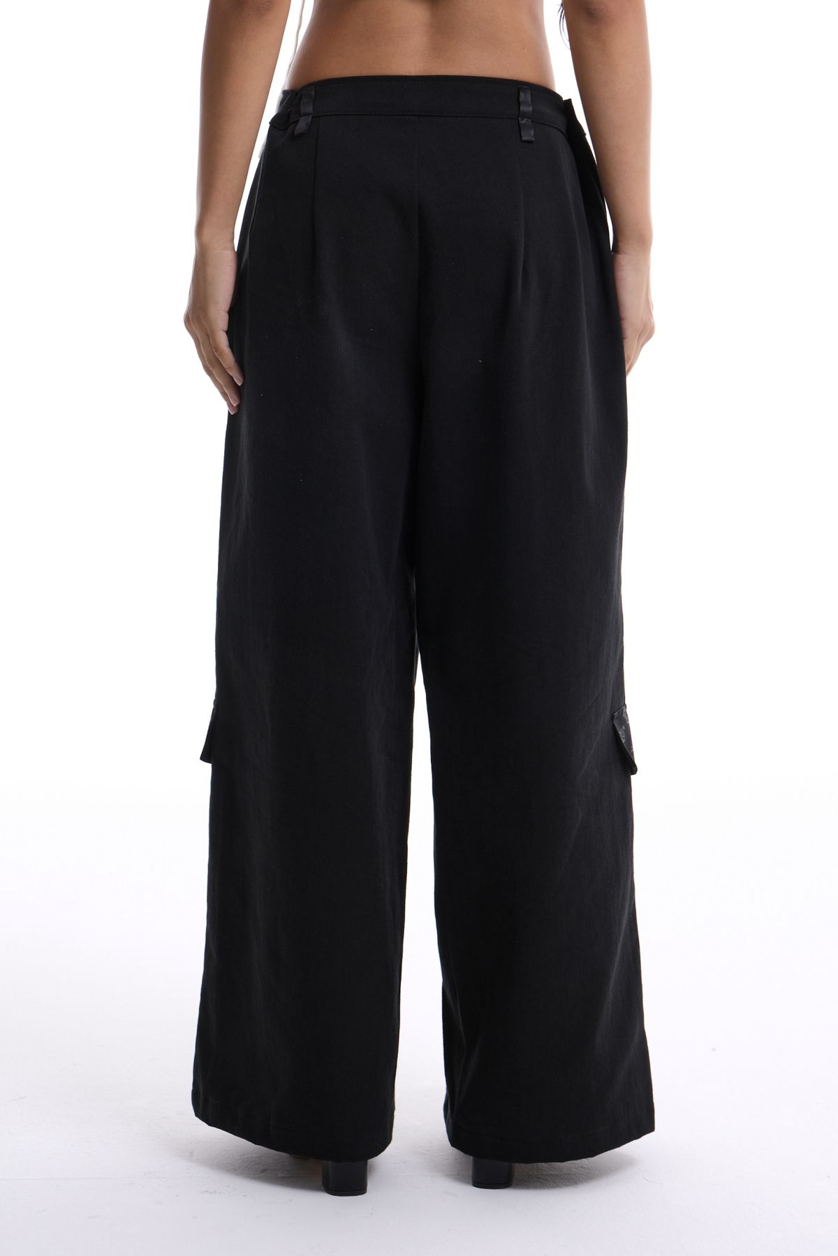 칠 하나 투 구육(71TO96) Daenggi Cargo Pants (Black)