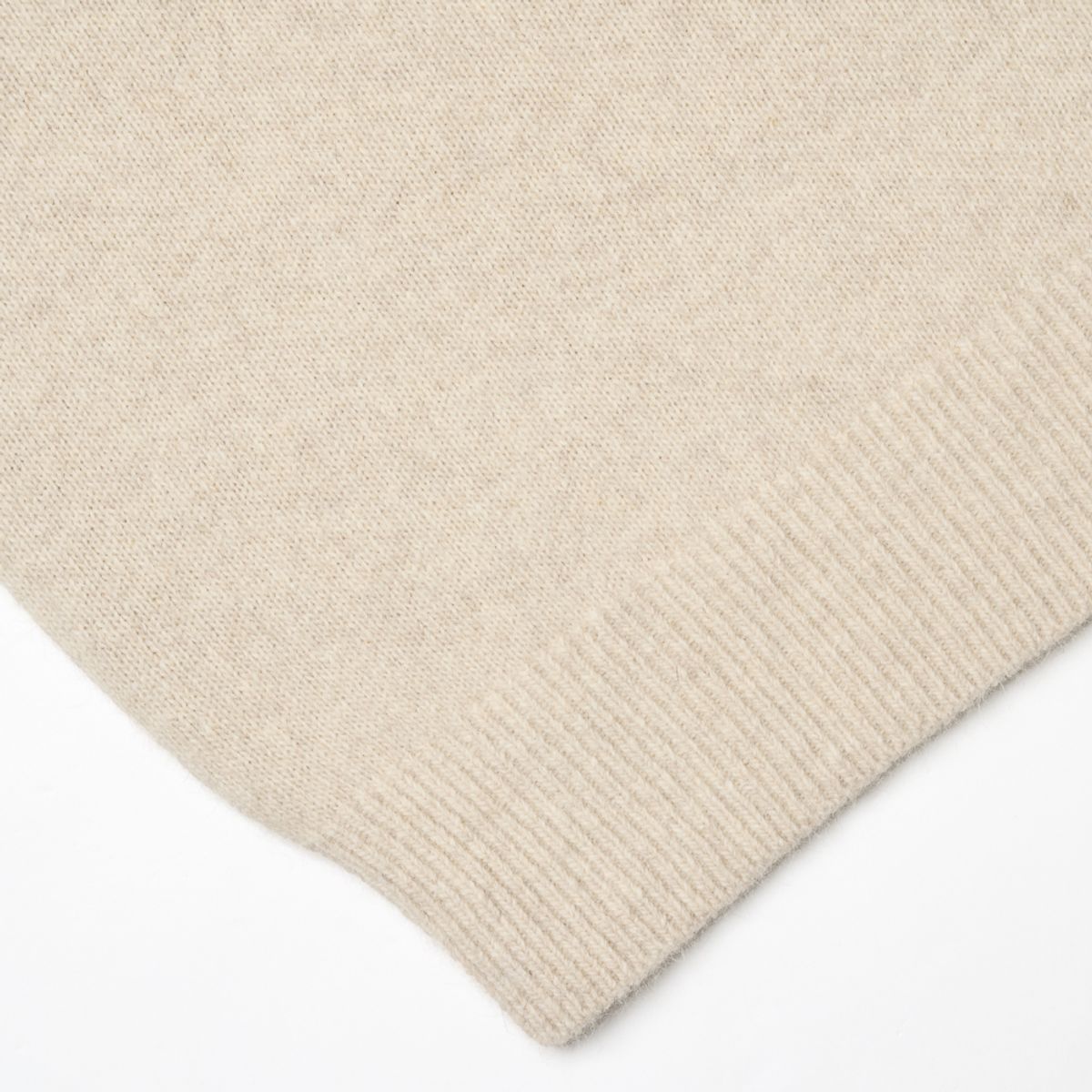 베르노(VERNO) 24FW Fox Crew-neck Knit Oatmeal