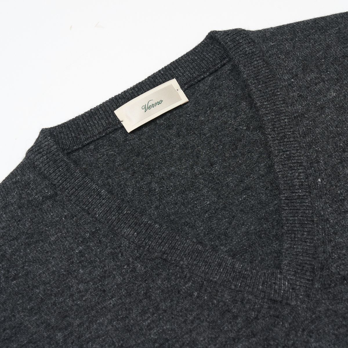베르노(VERNO) 24FW V-neck Knit Charcoal