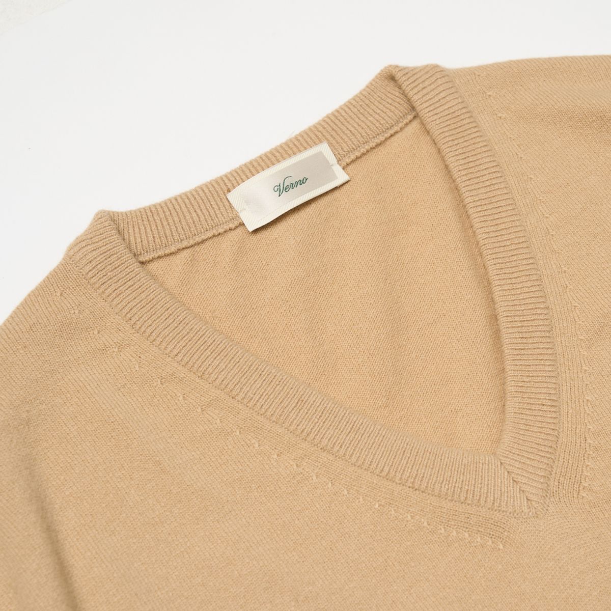 베르노(VERNO) 24FW V-neck Knit Beige
