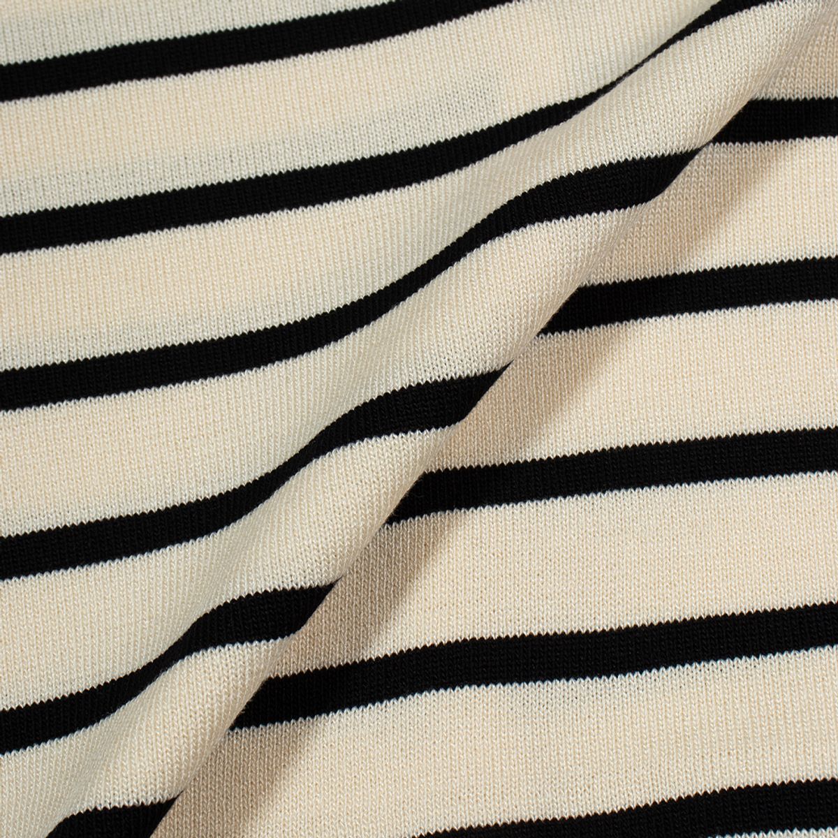 모아(MOAA) Striped Cropped Button Cardigan (IVORY) inner set