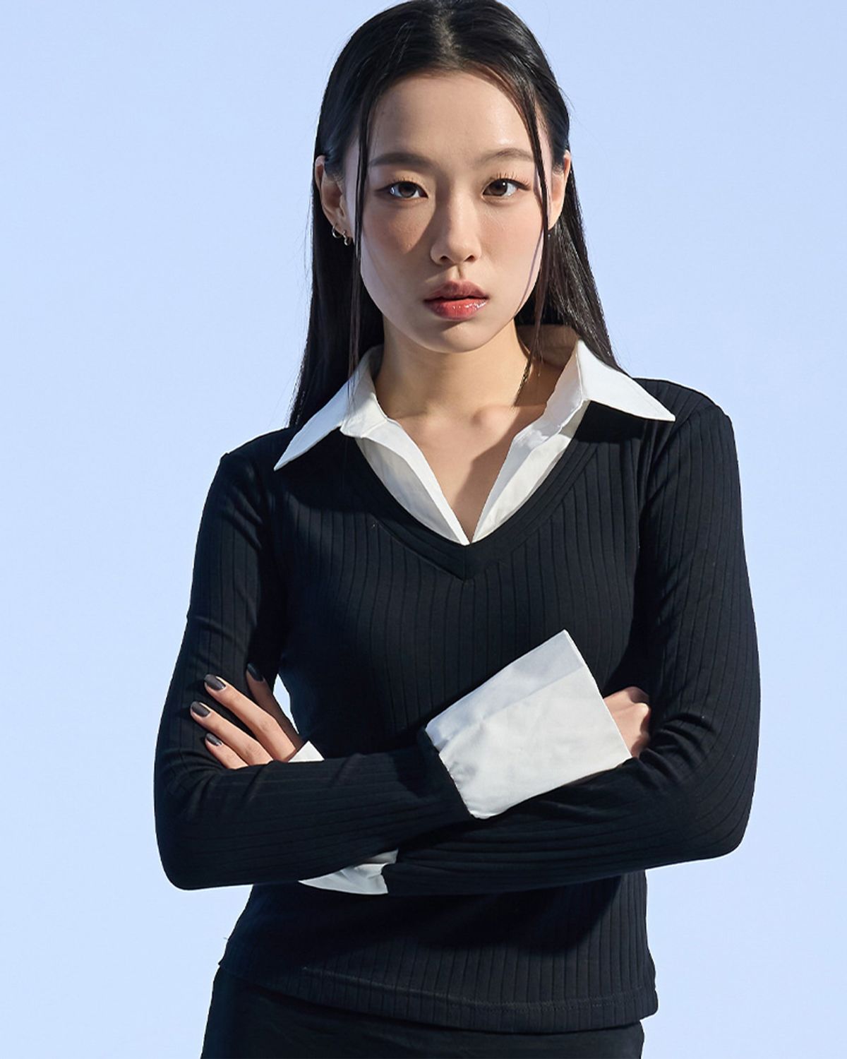 모아(MOAA) Cuff Collared Knit Top (BLACK)