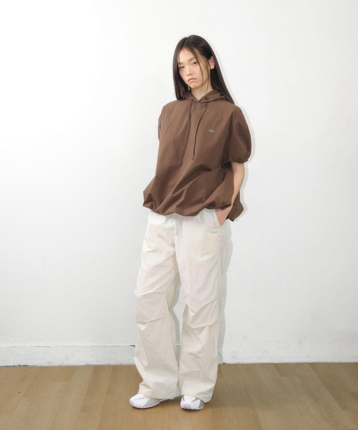 아메스 월드와이드(AMES-WORLDWIDE) NYLON WIDE PANTS IVORY