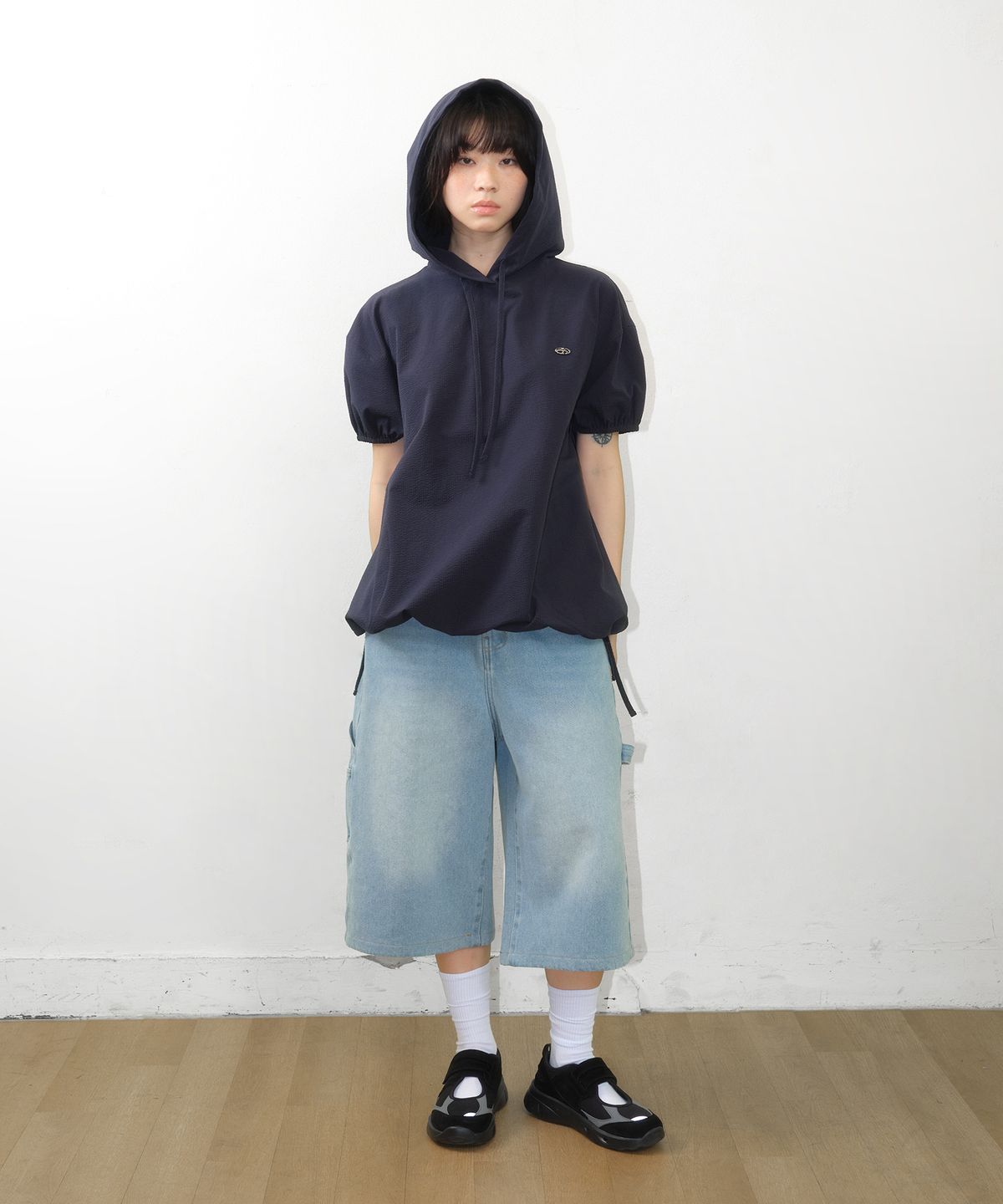 아메스 월드와이드(AMES-WORLDWIDE) OVERFIT WRINKLE SHORTSLEEVE HOODIE NAVY