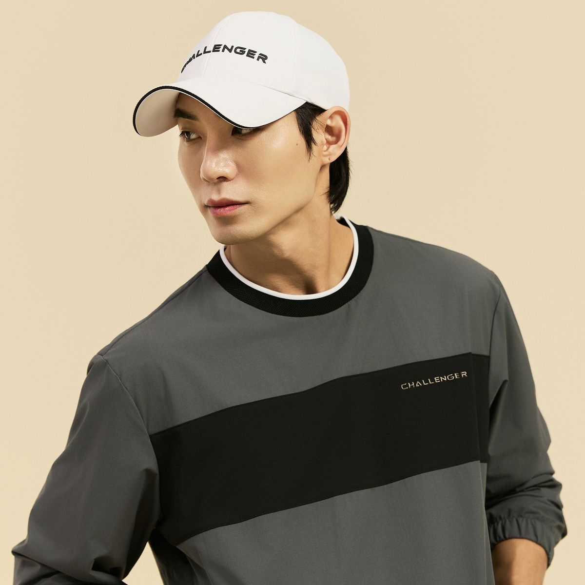 챌린저(CHALLENGER) 남성 폴리 배색 라운드넥 우븐탑 차콜