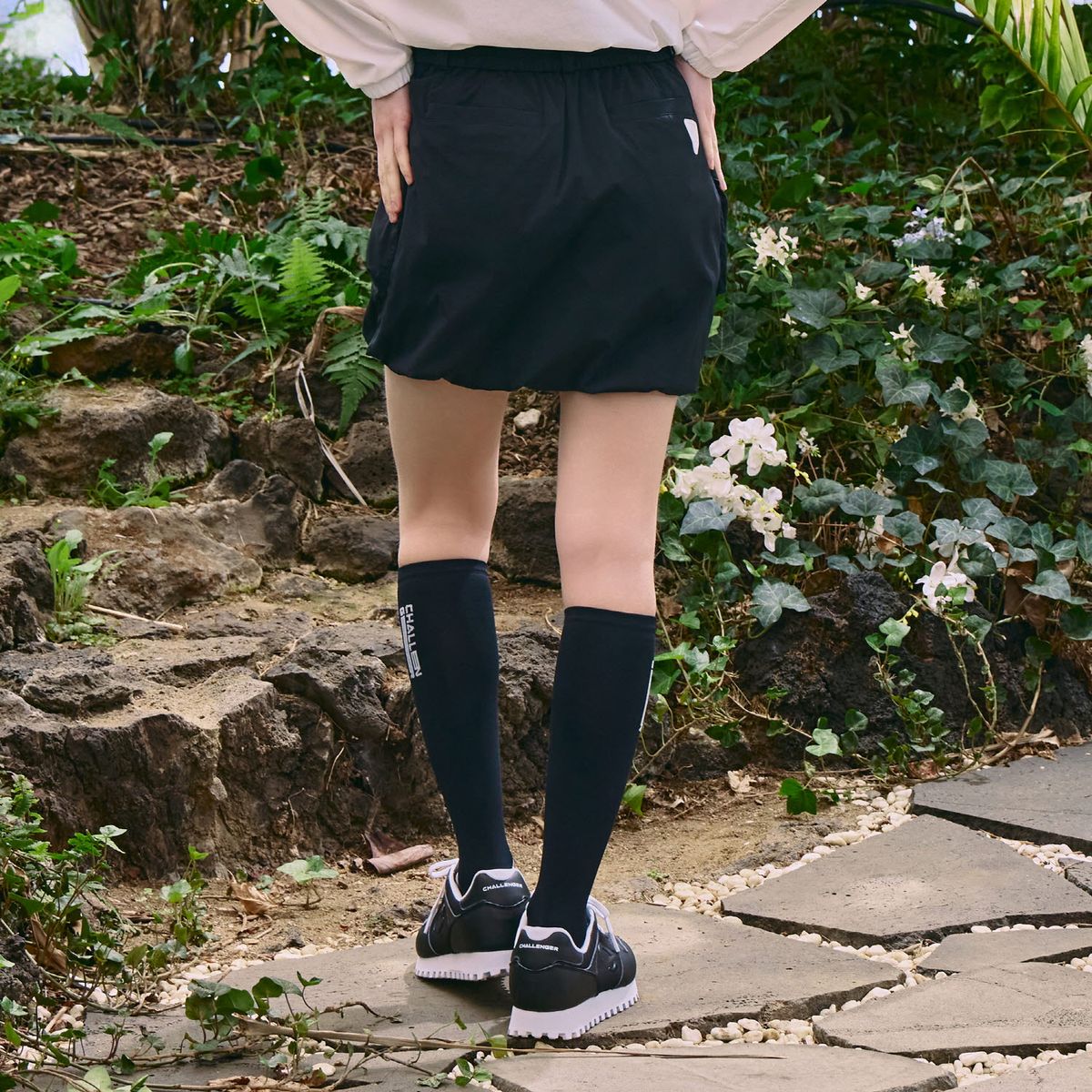 챌린저(CHALLENGER) 여성 나일론 벌룬핏 카고 큐롯 블랙
