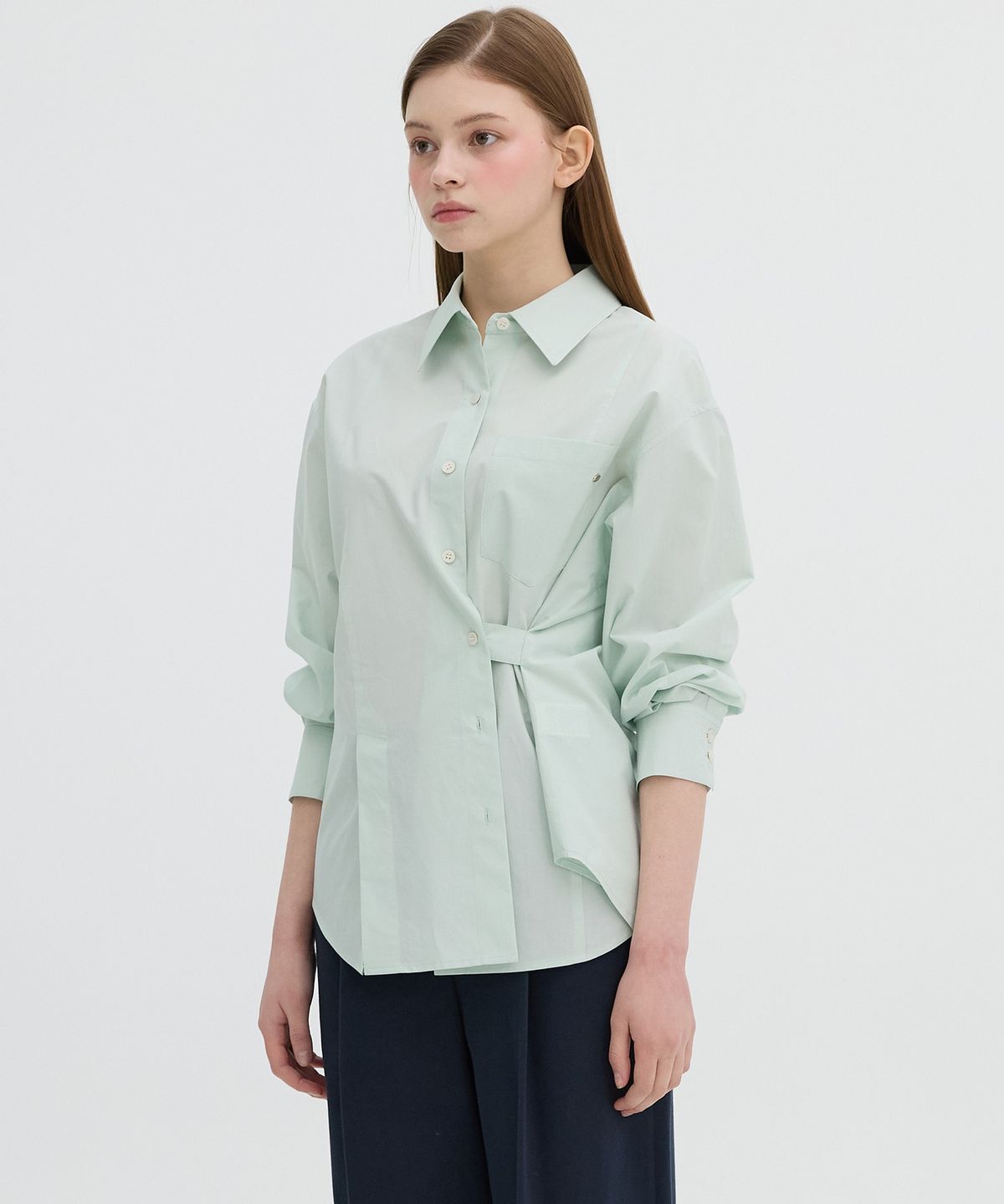 올리브 데 올리브(OLIVE DES OLIVE) 포켓 포인트 루즈핏 셔츠 OW5SB2660