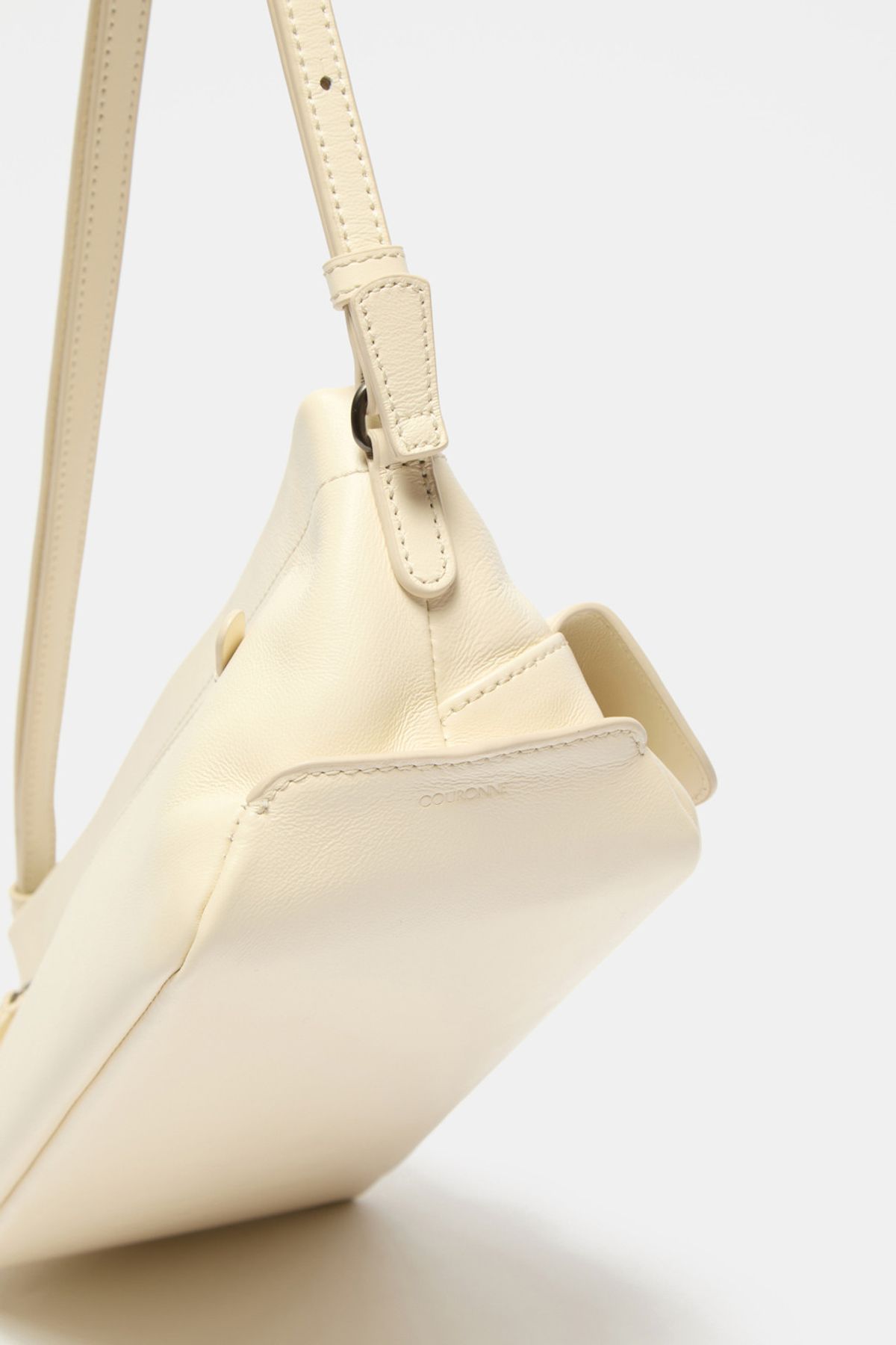 쿠론(COURONNE) Facade Bijou Shoulder 25_RCBSX25142IVD