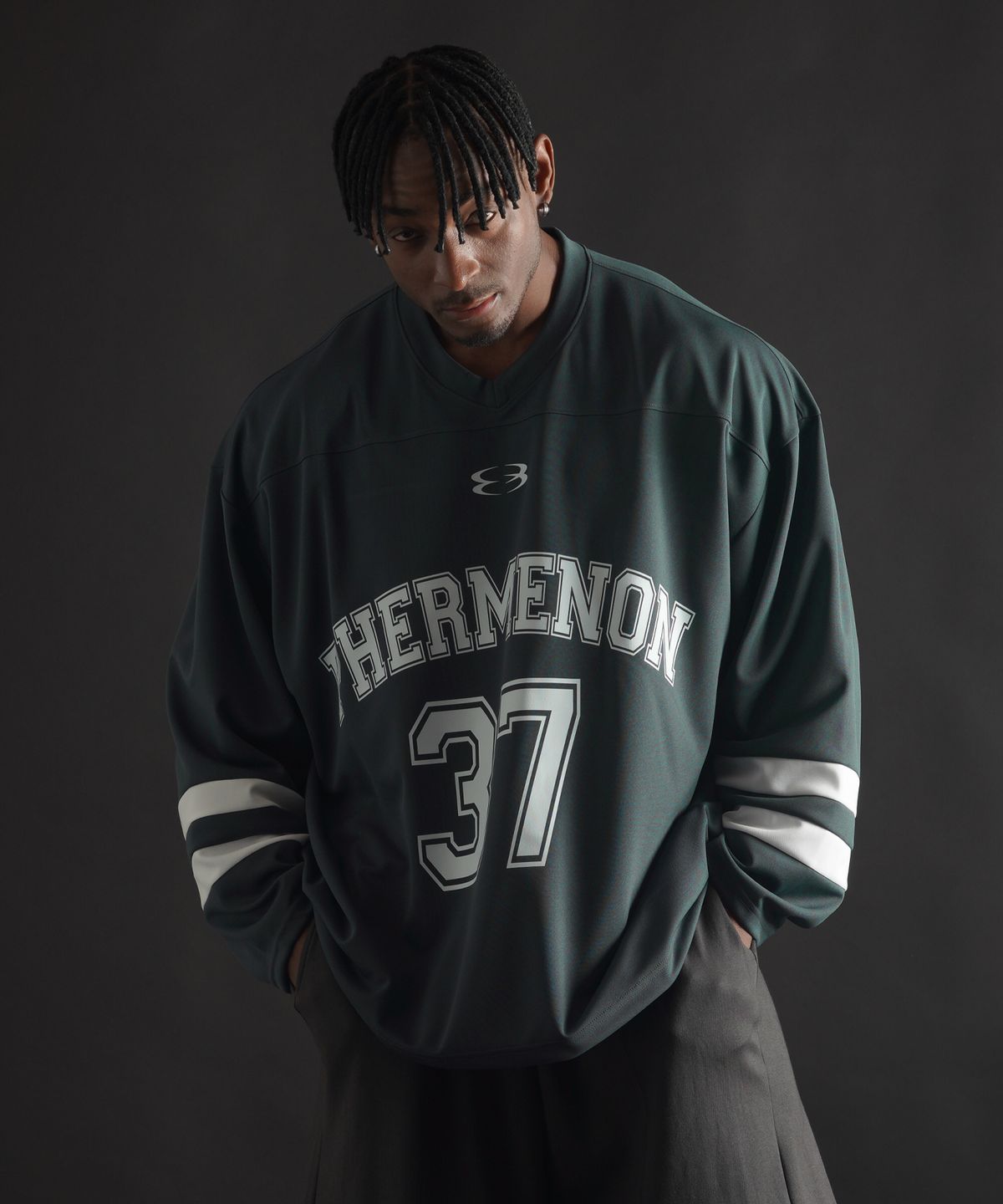 페르메논(PHERMENON) 오버핏 럭비 저지 롱 슬리브 - 차콜그린