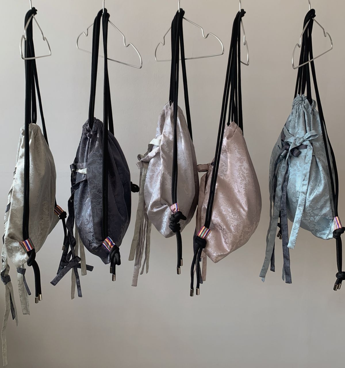 칠 하나 투 구육(71TO96) Ribbon String back pack (Mint)