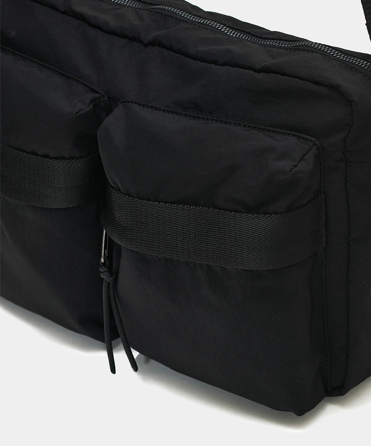메종미네드(MAISON MINED) TWO POCKET SQUARE CROSS BAG