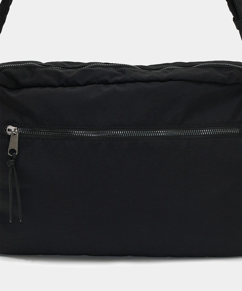 MUSINSA | MAISON MINED TWO POCKET SQUARE CROSS BAG