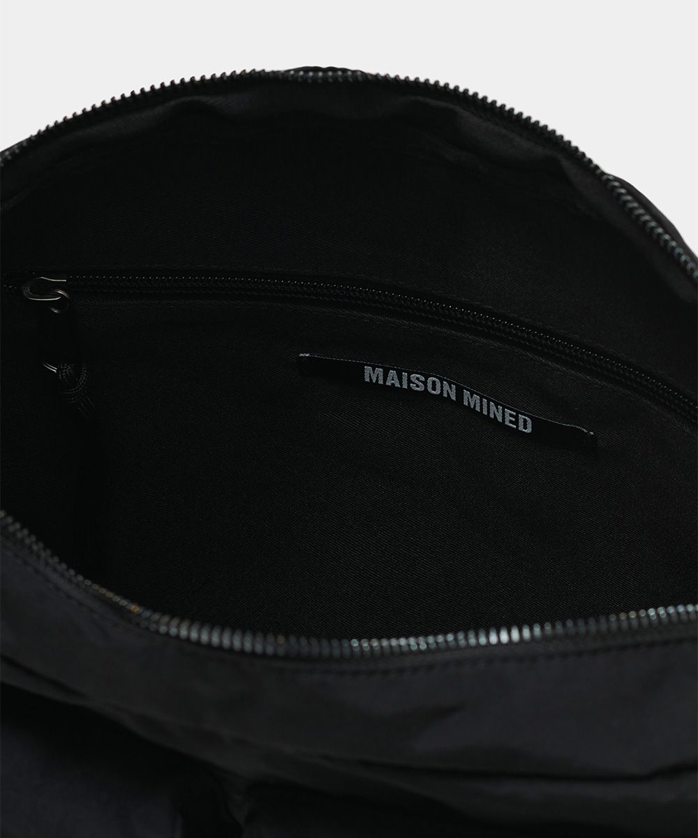 MUSINSA | MAISON MINED TWO POCKET SQUARE CROSS BAG