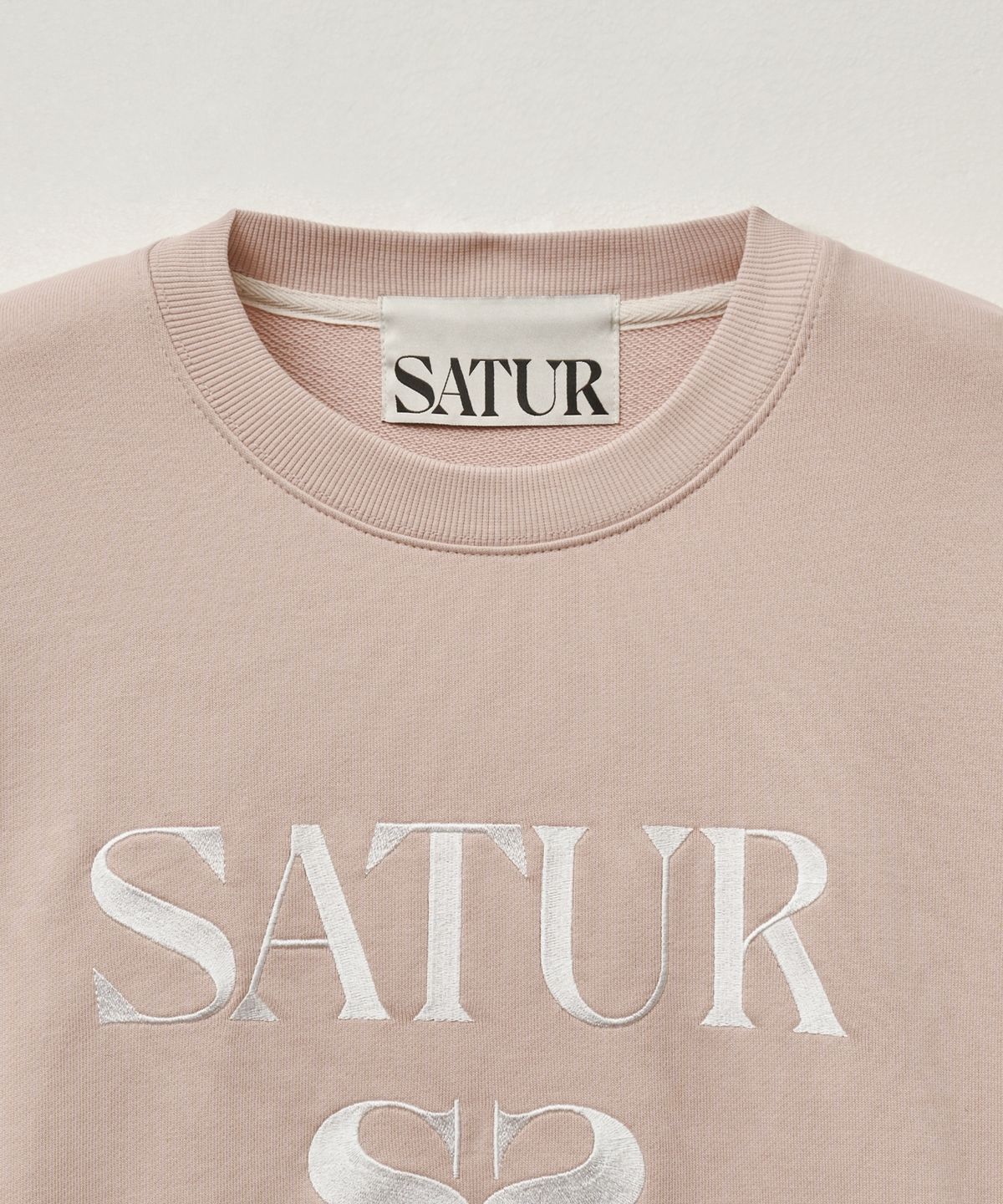 세터(SATUR) 클래식 로고 스웨트셔츠 라이트 핑크