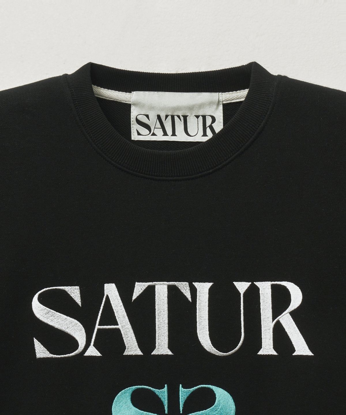 세터(SATUR) 클래식 로고 스웨트셔츠 아트 민트
