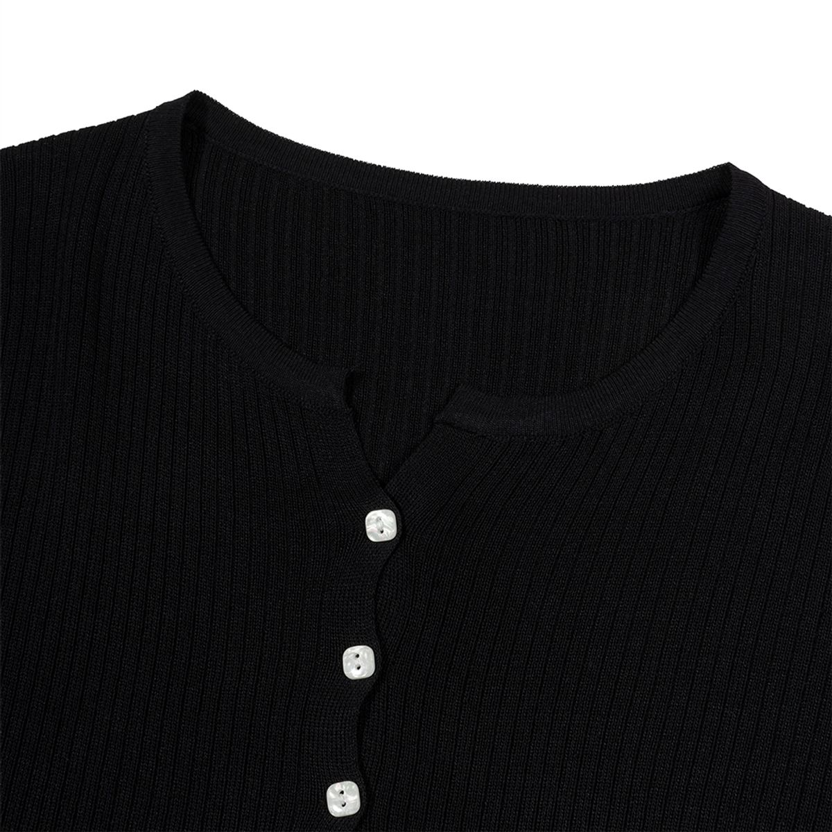 모아(MOAA) Cropped Button V Cardigan (BLACK)