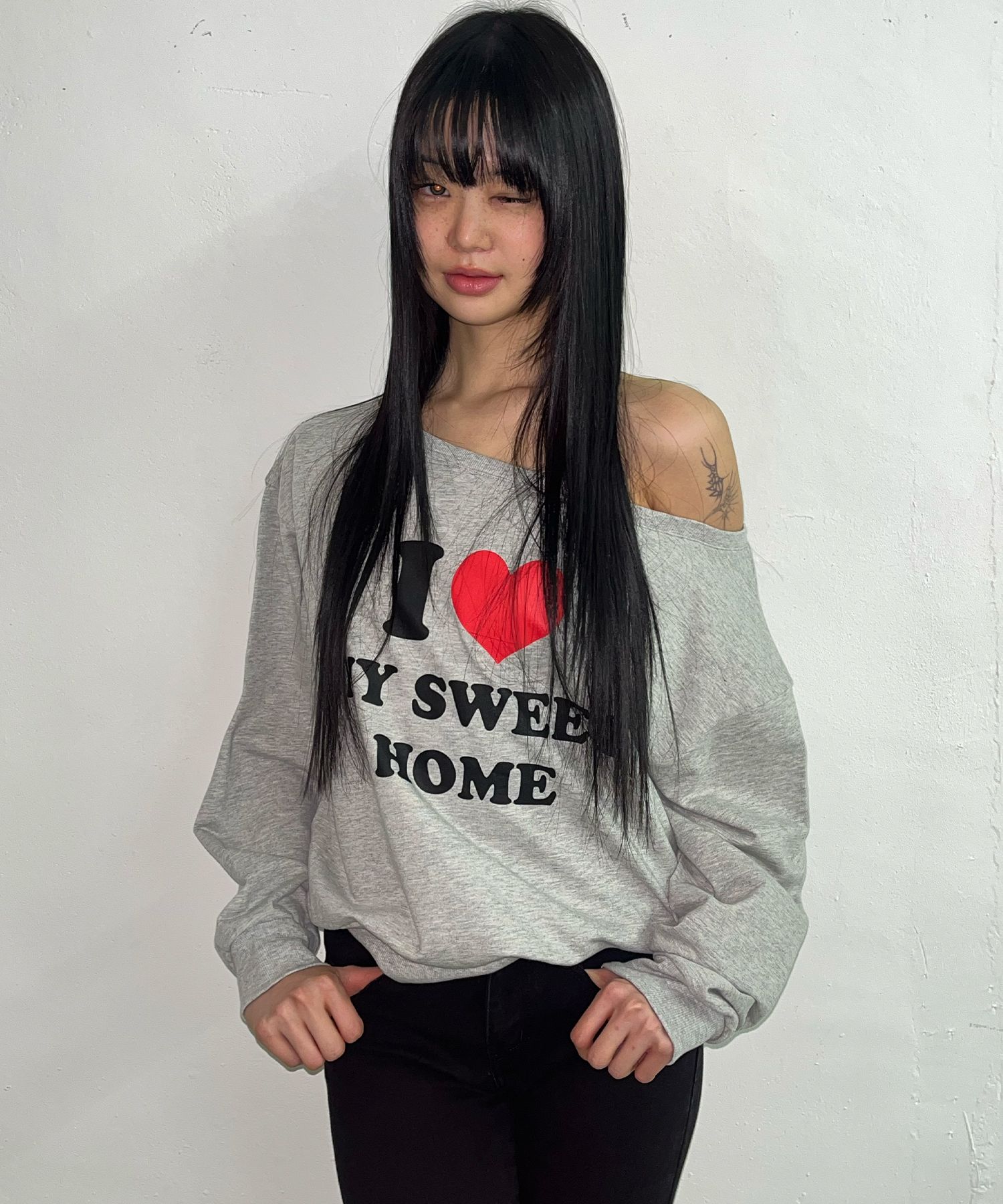 MUSINSA公式 | YOUHEE I LOVE OFF SHOULDER SWEATSHIRTS MELANGE