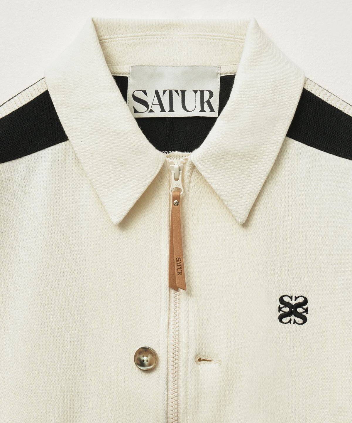 세터(SATUR) 로턴 칼라 트랙 집업 자켓 아트 블랙
