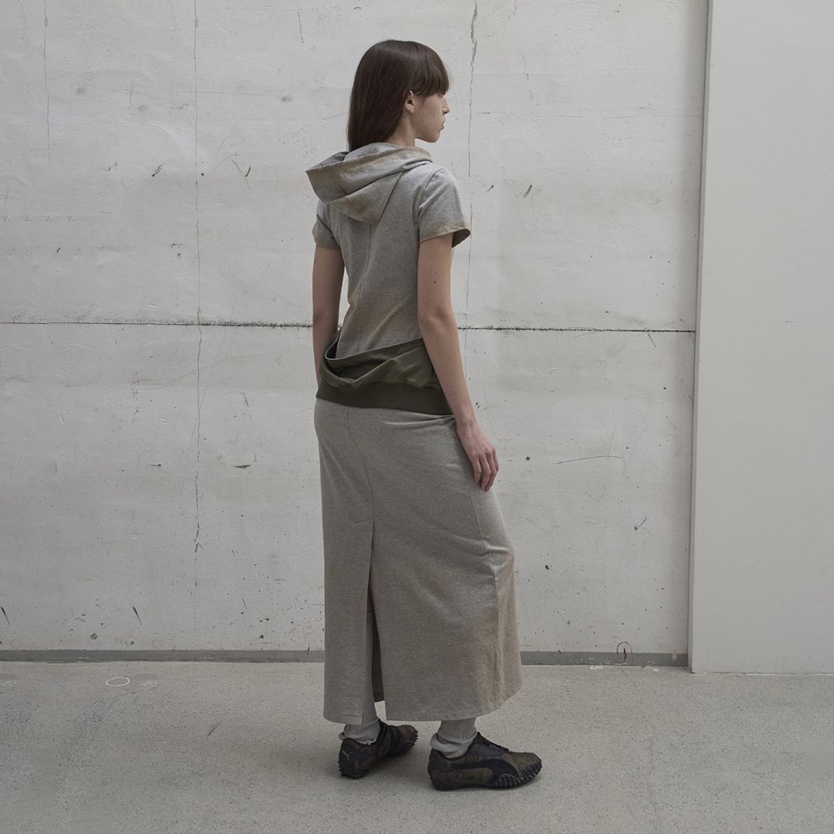 엘씨디씨티엠(LCDC™) HOODED TWISTED DRESS (MELANGE GREY)