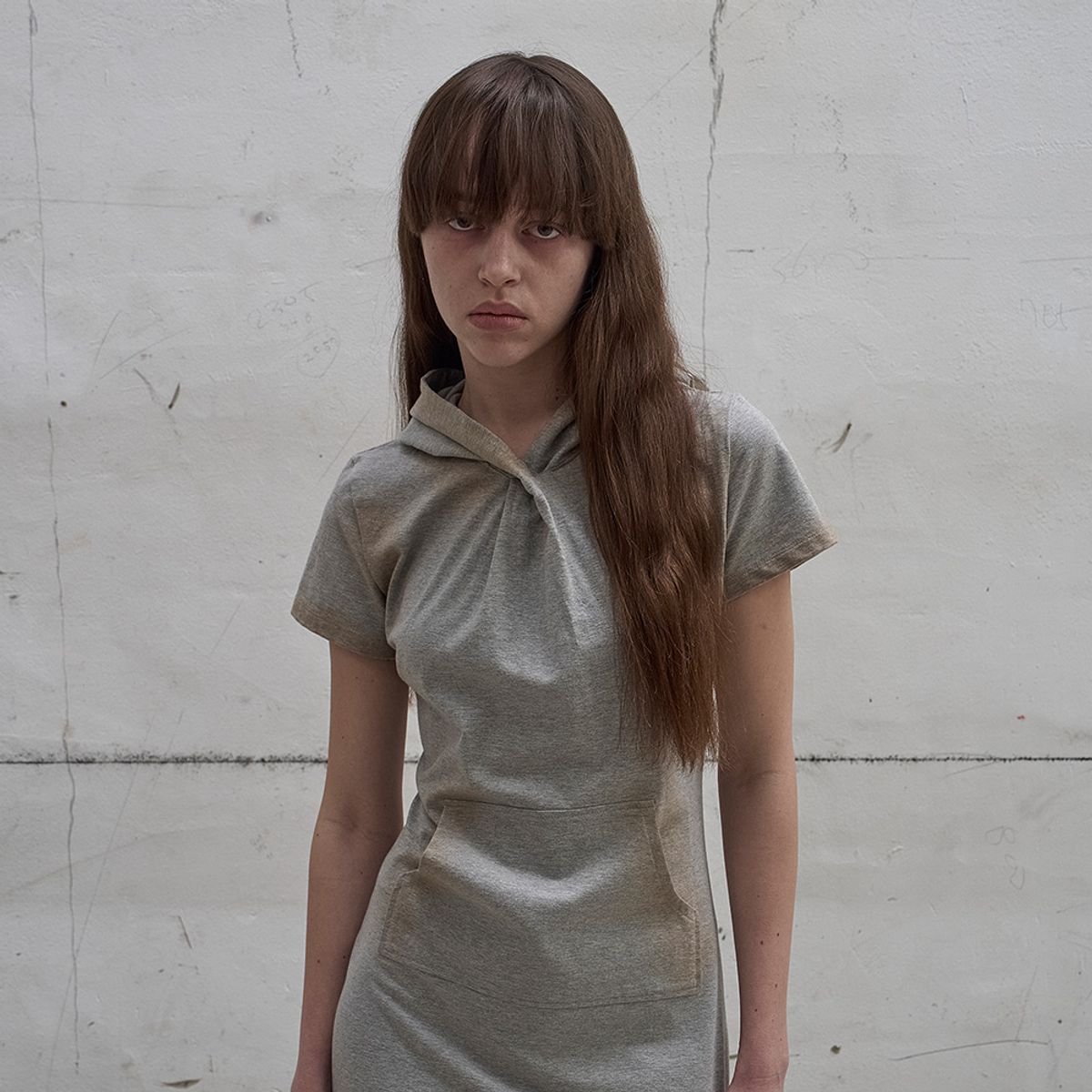 엘씨디씨티엠(LCDC™) HOODED TWISTED DRESS (MELANGE GREY)