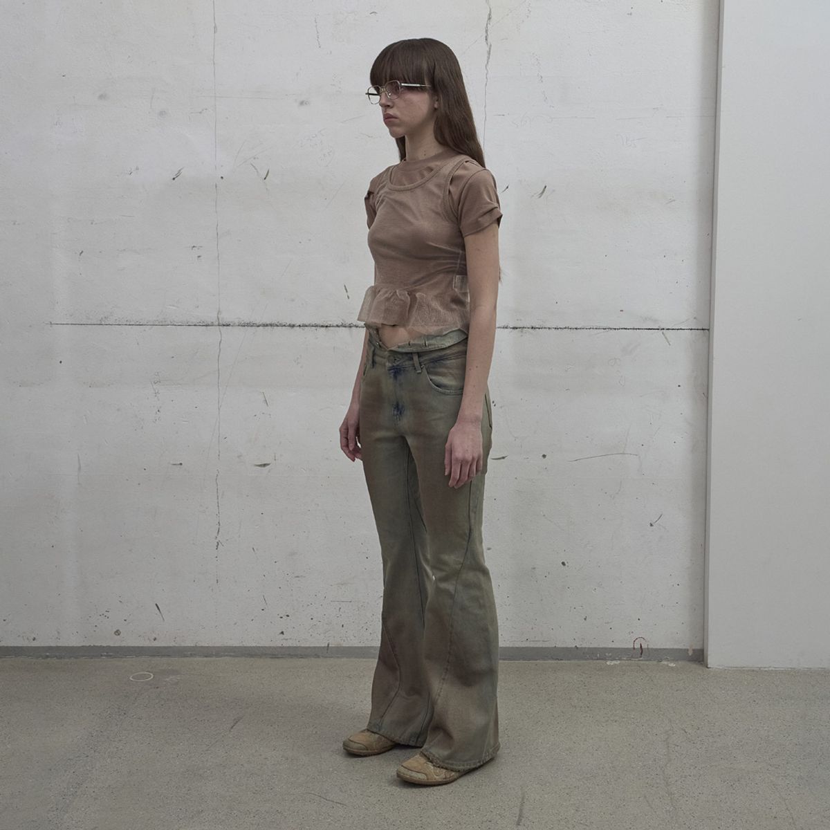 엘씨디씨티엠(LCDC™) CUT-OUT WAIST WASHED DENIM (SAND GREY)