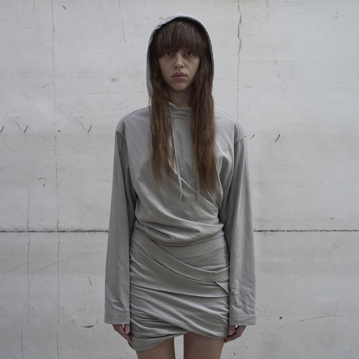 엘씨디씨티엠(LCDC™) TWISTED MINI VOLUME SKIRT (LIGHT GREY)
