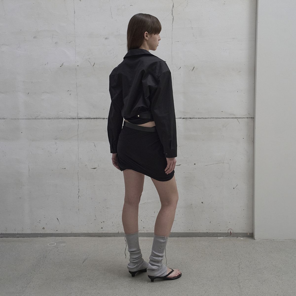 엘씨디씨티엠(LCDC™) TWISTED MINI VOLUME SKIRT (BLACK)
