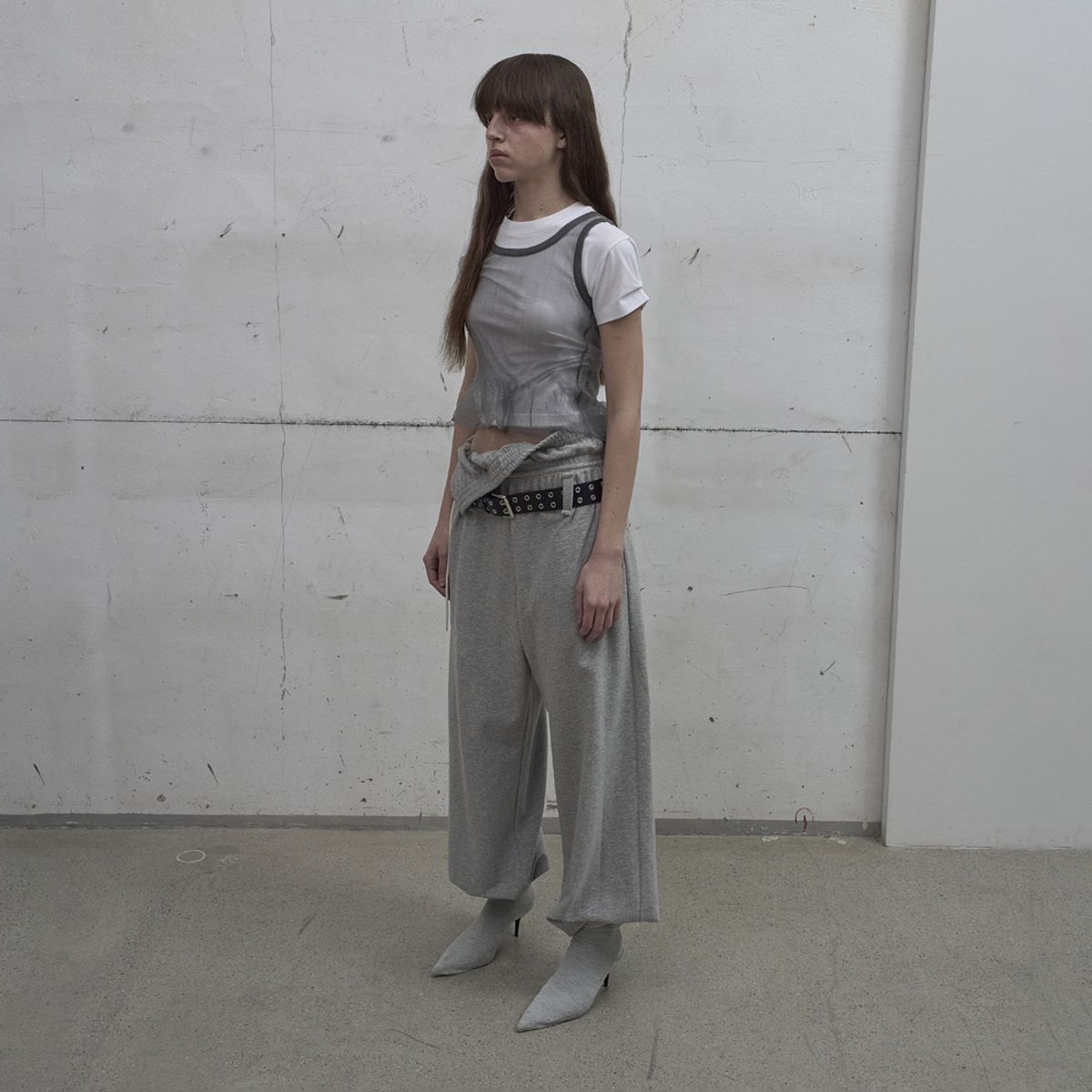 엘씨디씨티엠(LCDC™) SHEER FRILL KNIT TOP (GREY)