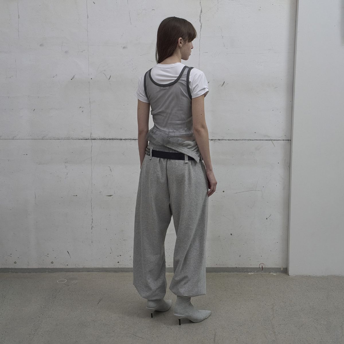 엘씨디씨티엠(LCDC™) SHEER FRILL KNIT TOP (GREY)