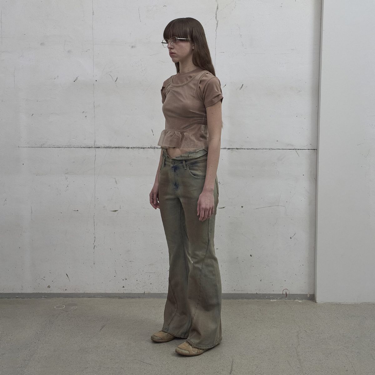 엘씨디씨티엠(LCDC™) SHEER FRILL KNIT TOP (BEIGE)