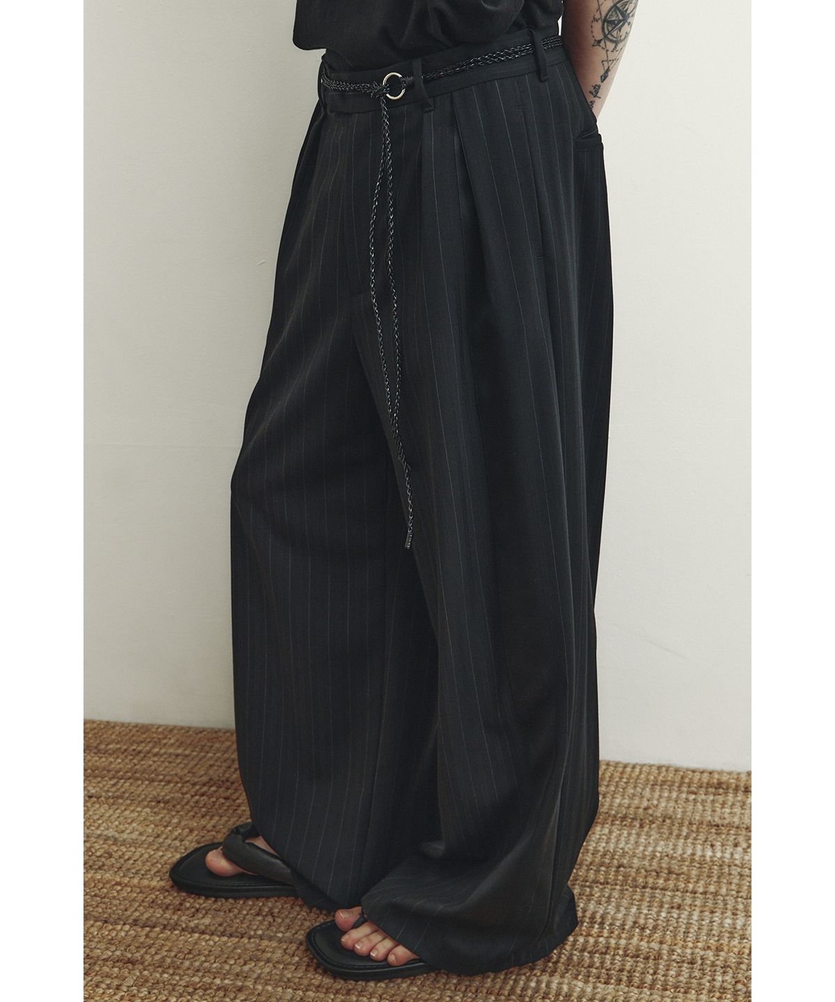 유스(YOUTH) Side Tape Trousers - Black Stripe