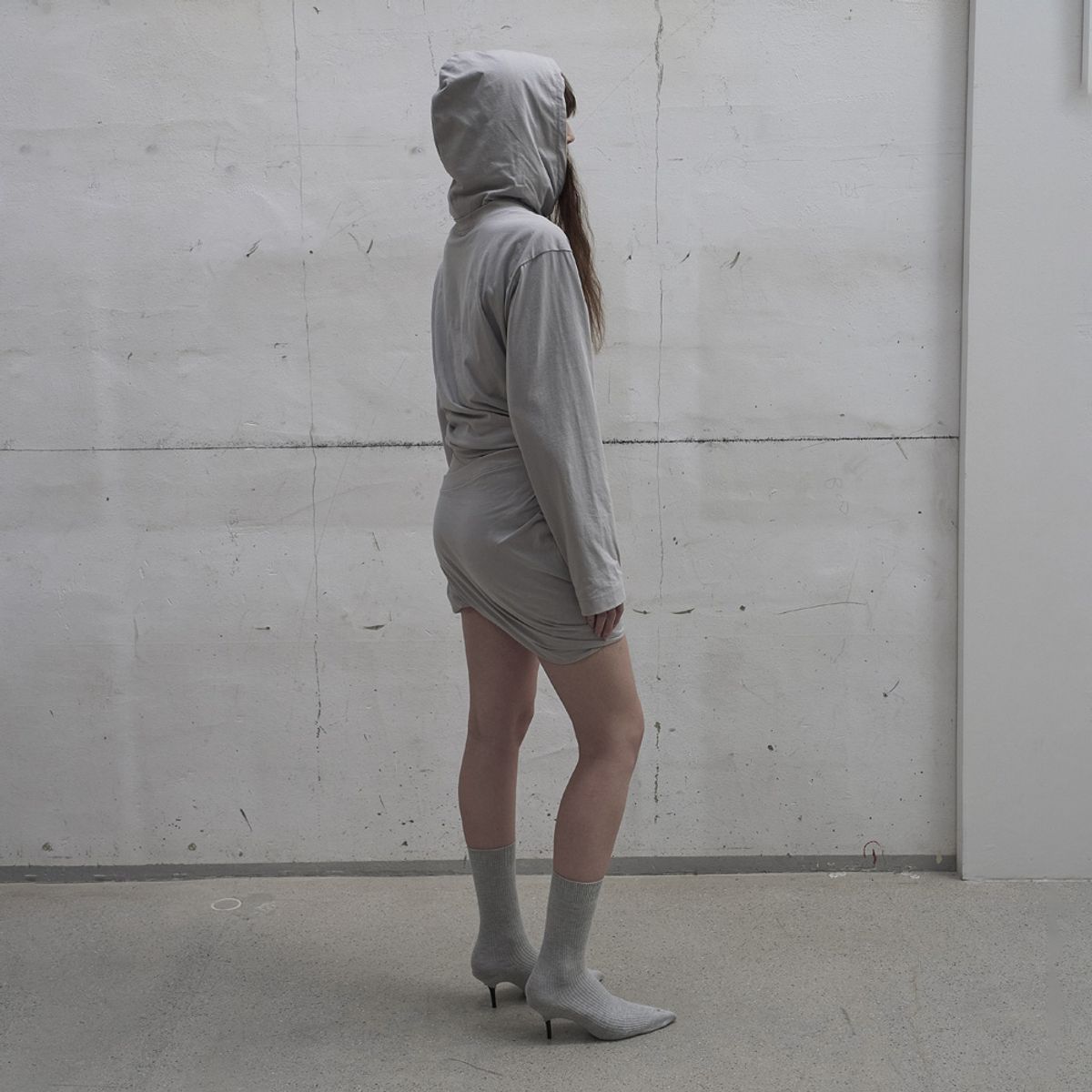 엘씨디씨티엠(LCDC™) TWISTED HOODIE (LIGHT GREY)