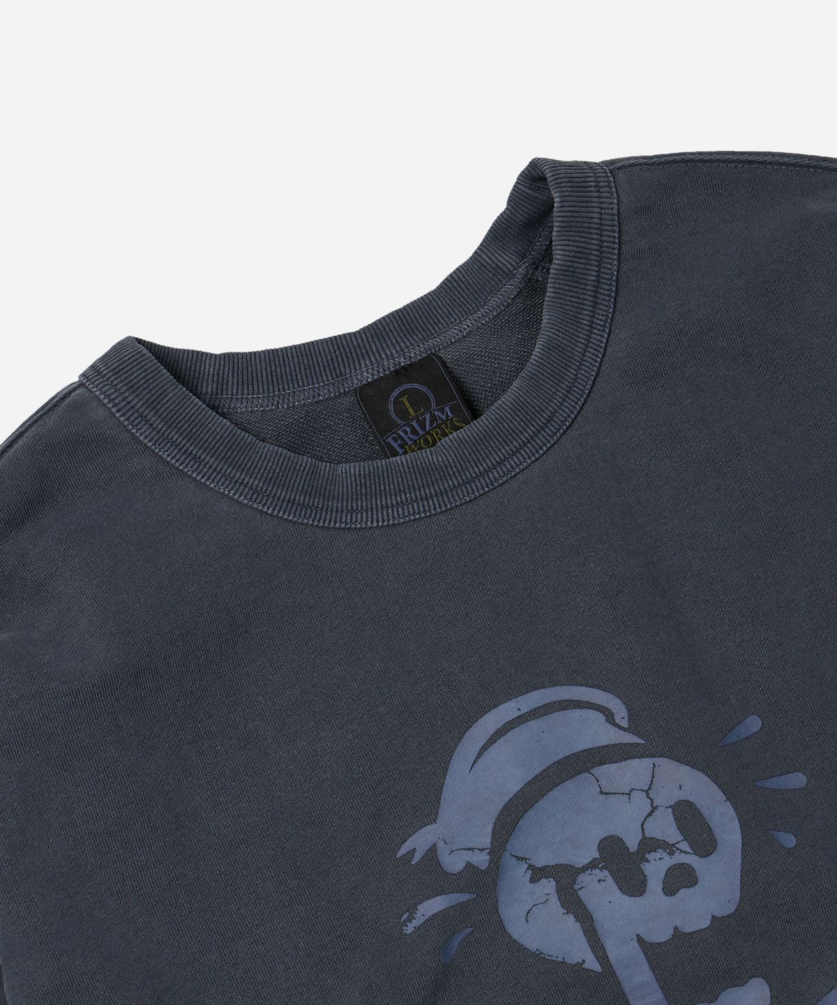 프리즘웍스(FRIZMWORKS) BLACK FLAG PIGMENT DYEING SWEATSHIRT _ NAVY