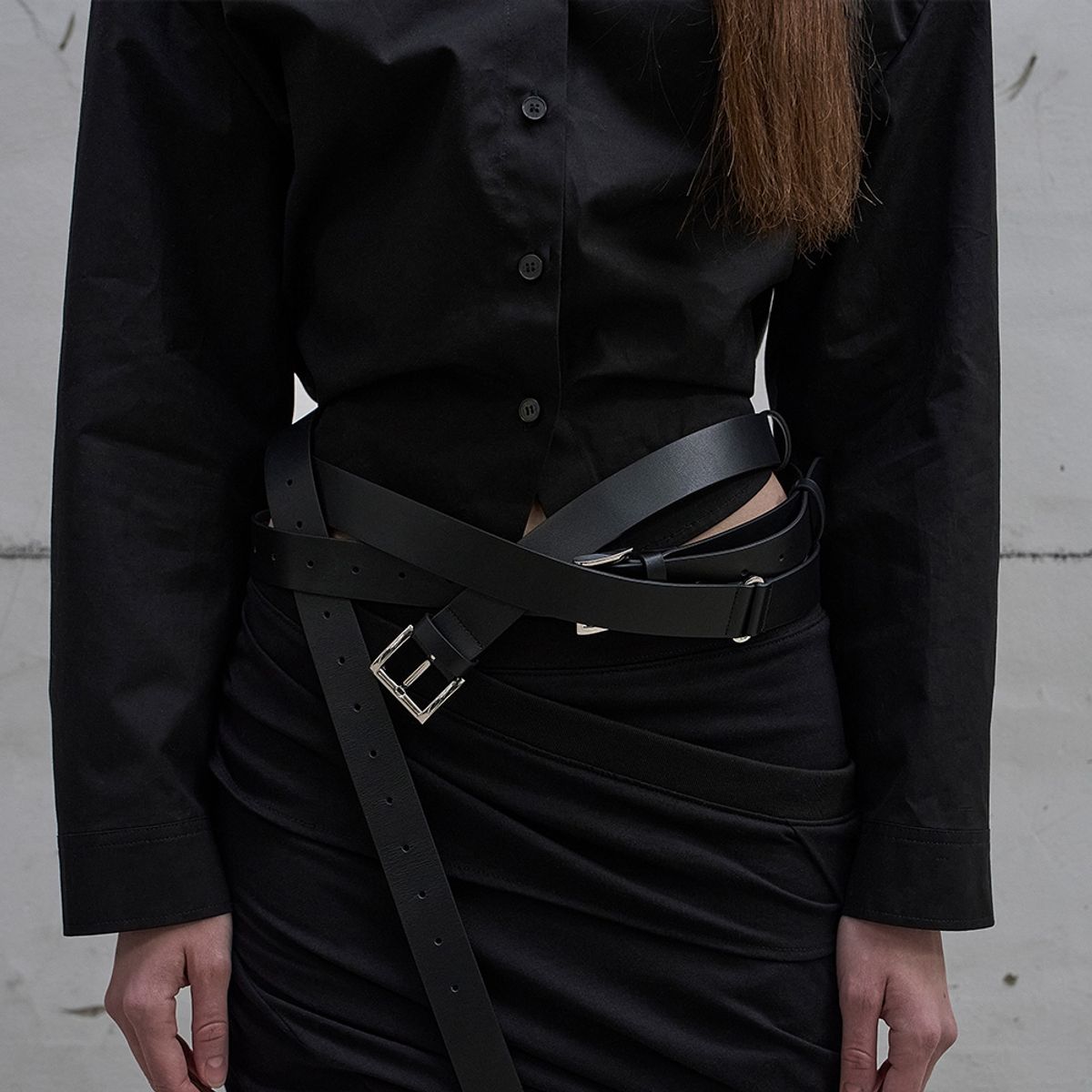 엘씨디씨티엠(LCDC™) TWISTED-DETAIL SHIRT (BLACK)