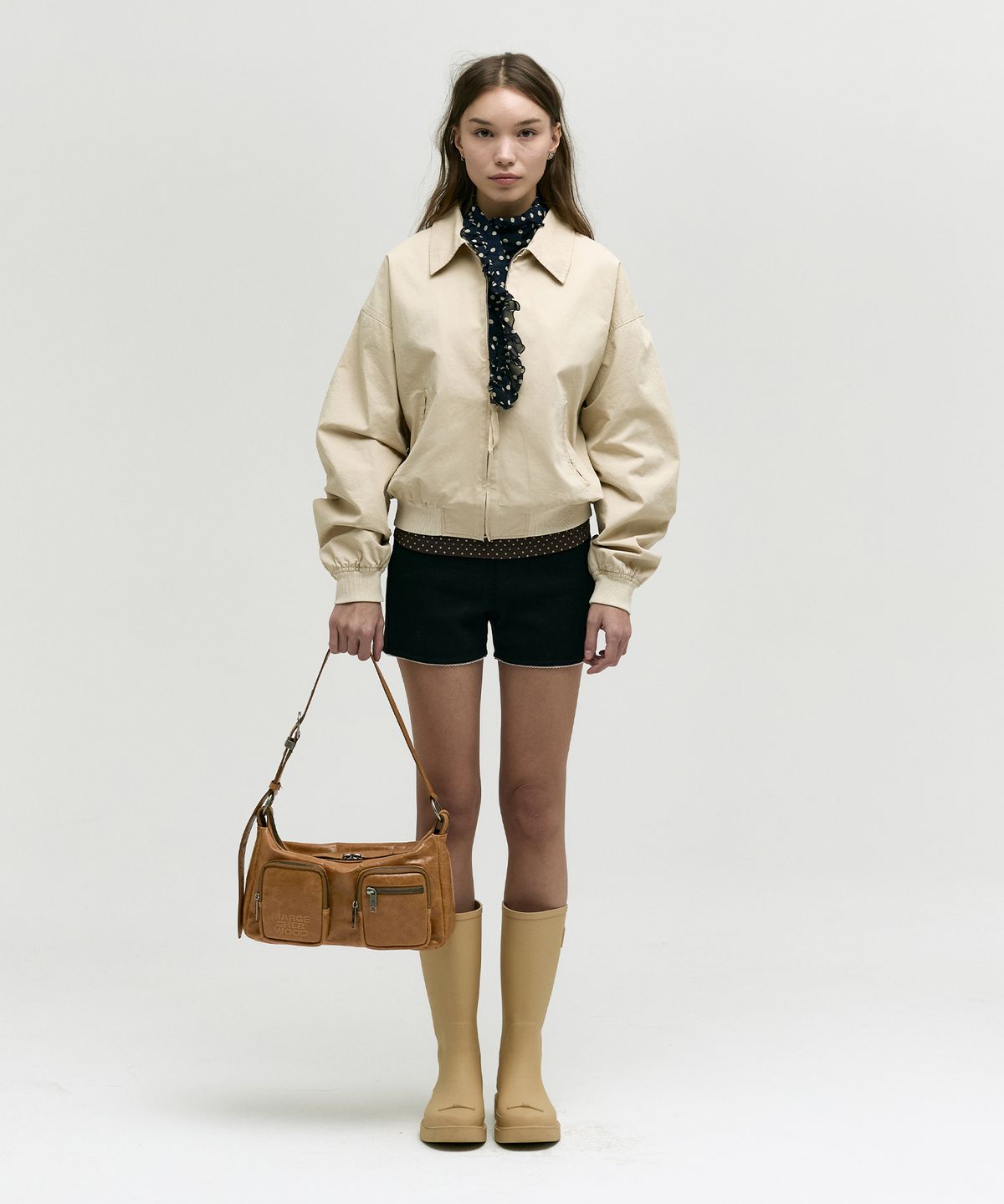 마지셔우드(MARGESHERWOOD) OUTPOCKET HOBO_soft camel pull-up crinkle