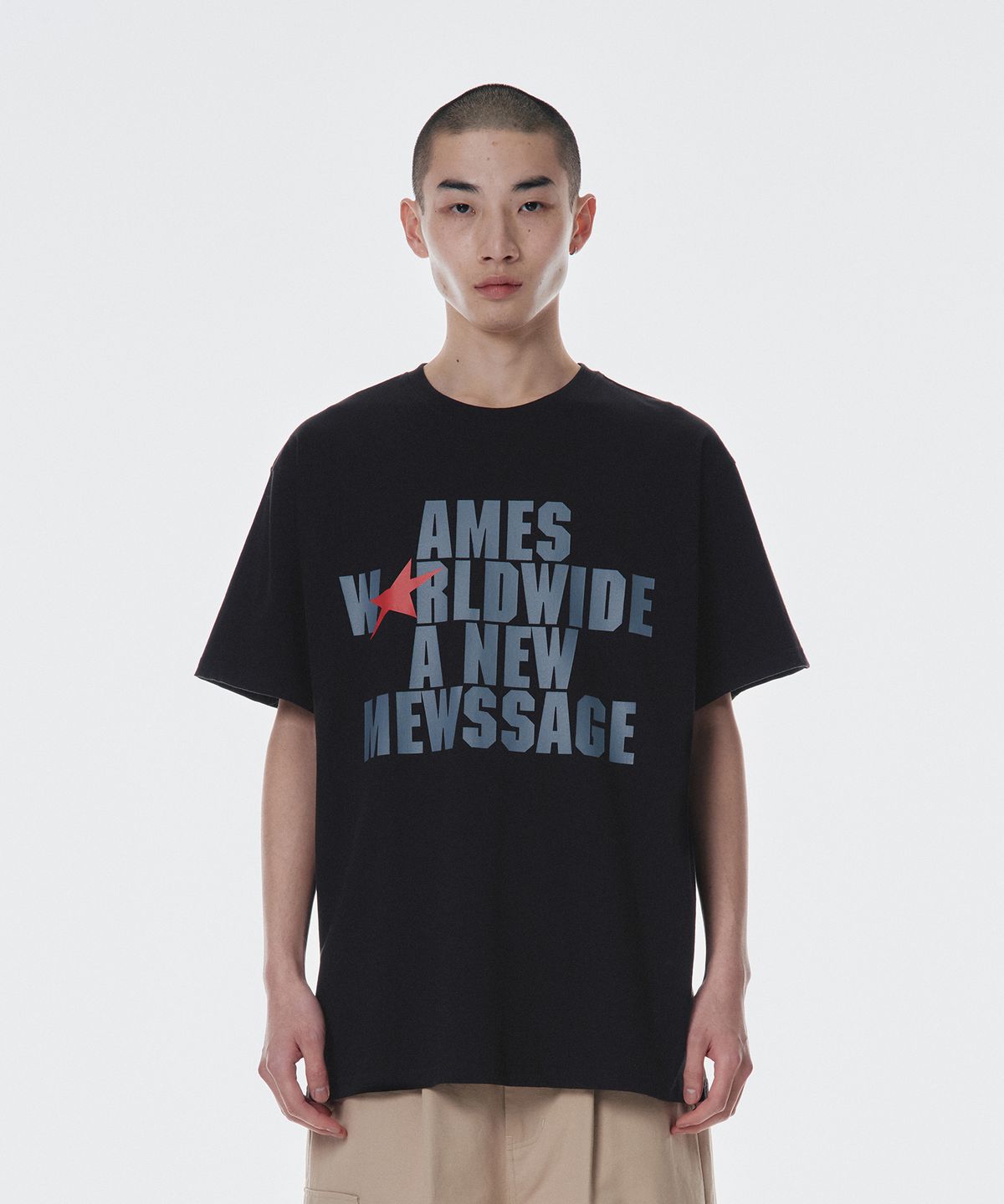 아메스 월드와이드(AMES-WORLDWIDE) BOLD TYPO TEE BLACK