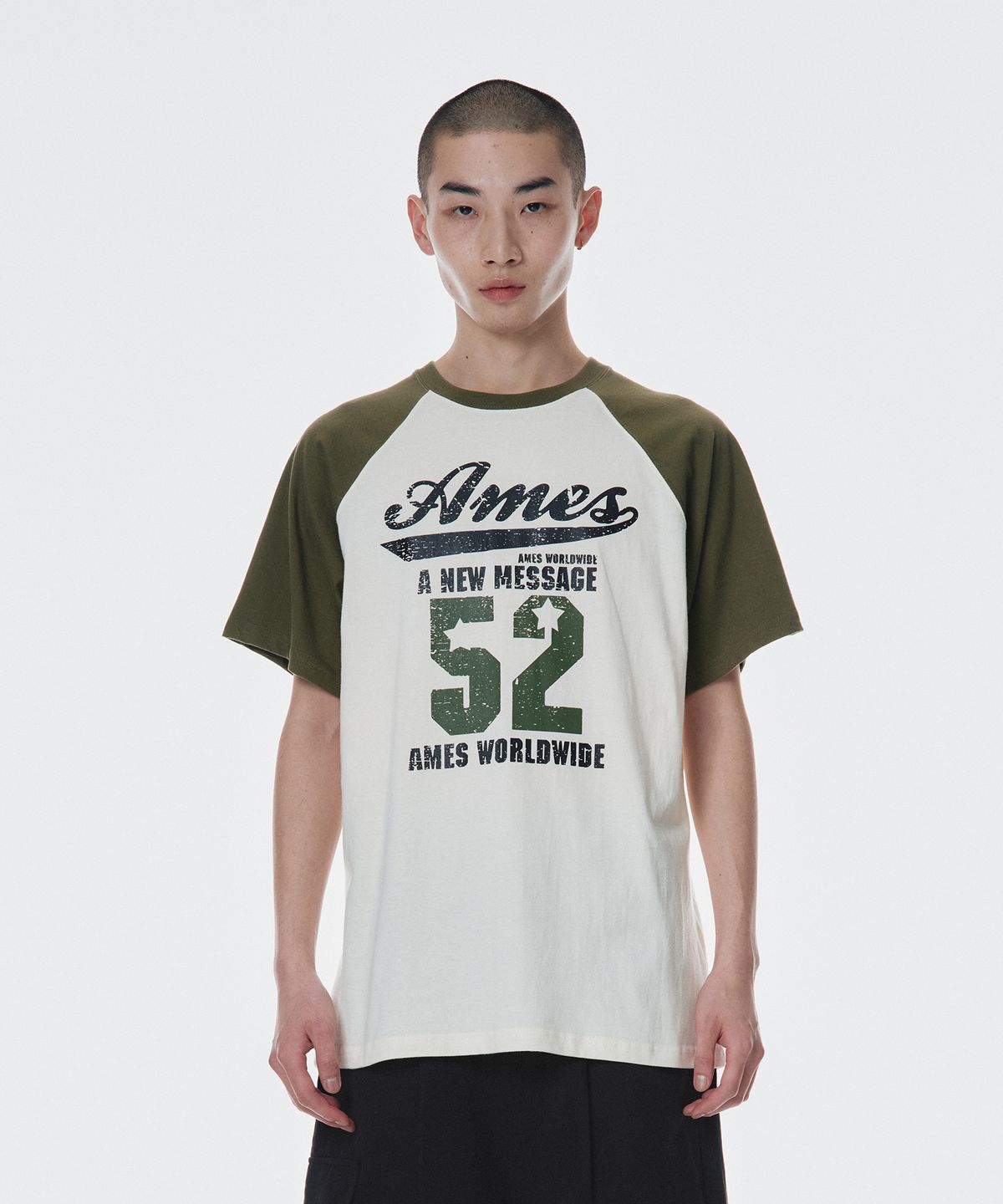 아메스 월드와이드(AMES-WORLDWIDE) 52 LOGO RAGLAN TEE KHAKI